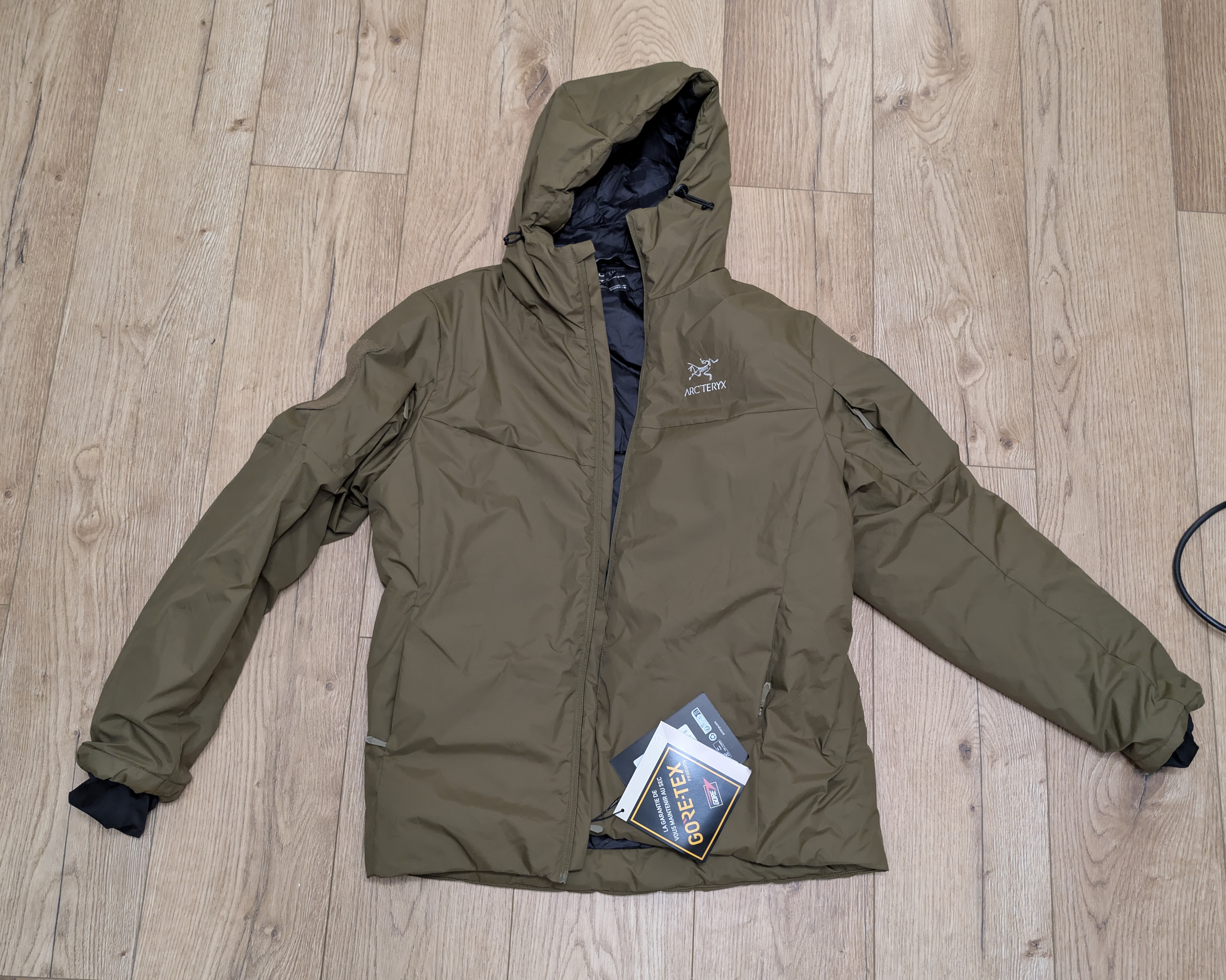 Replika kurtki arcteryx solano hoody