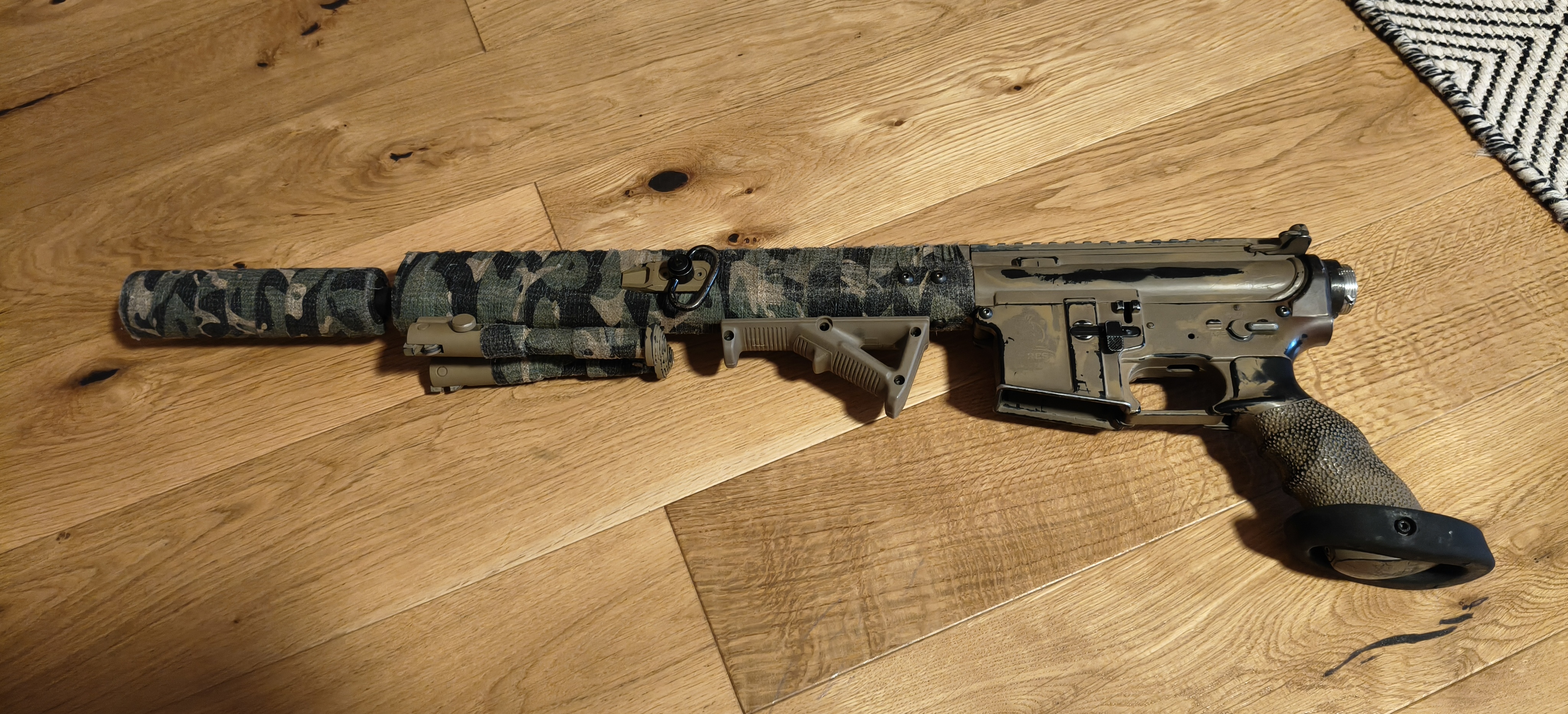 Body Ares M4 osiowe z tłumikiem i dwujnogiem