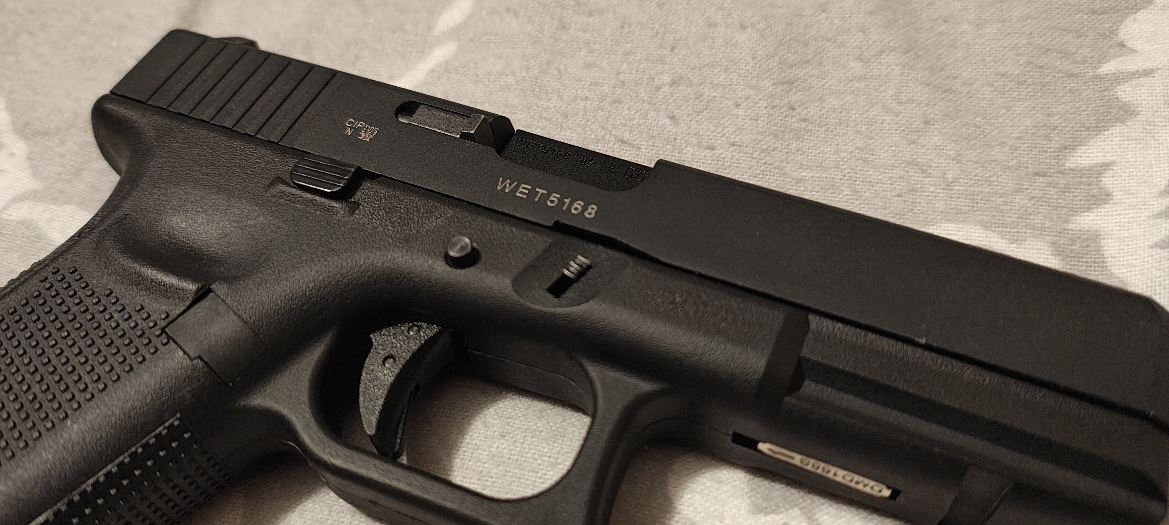 Glock 17 gen5 WE z oznaczeniami + 2 magazynki, bdb stan