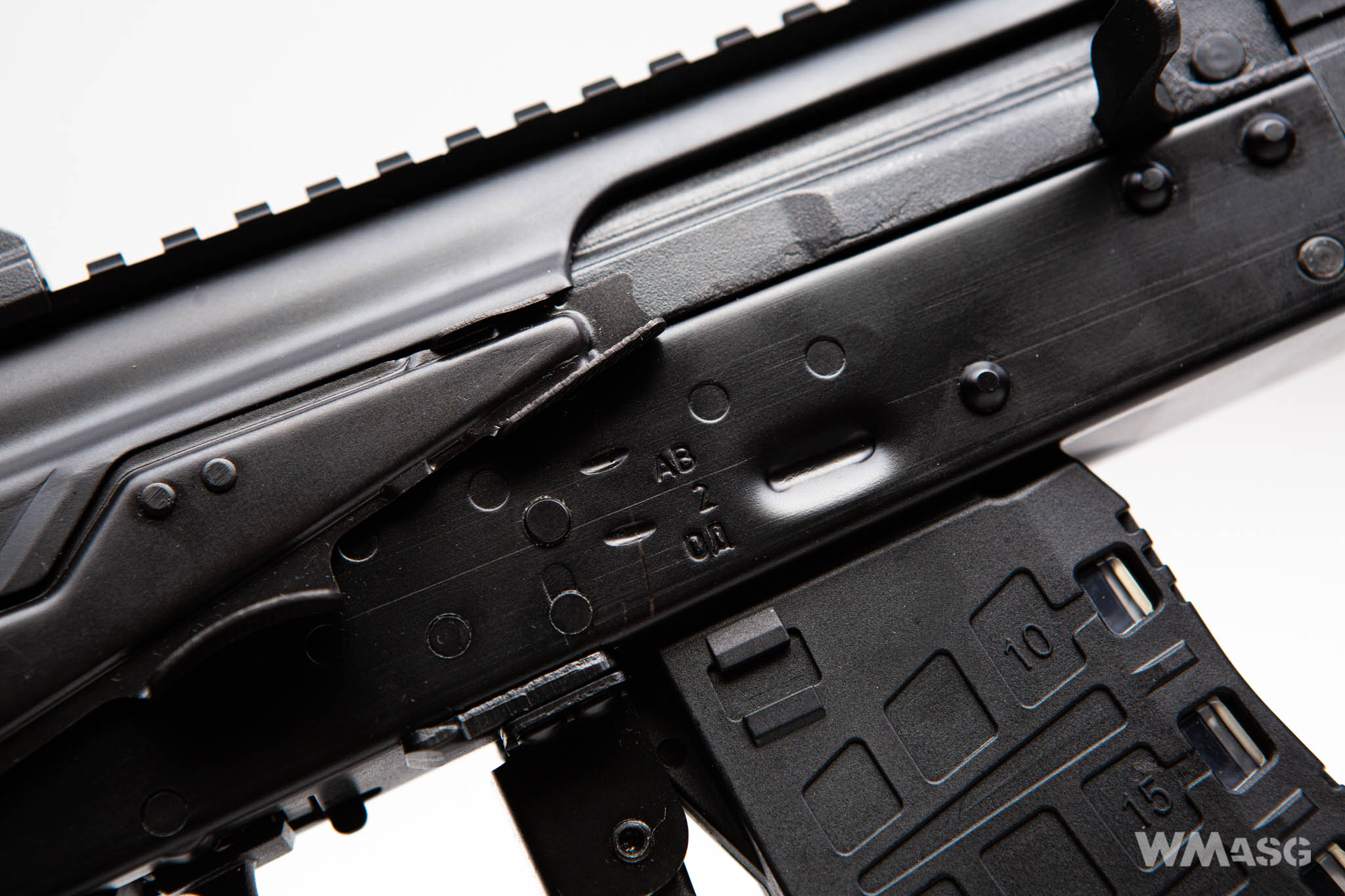 AK12 Arcturus (AT-AK12) z zewnątrz