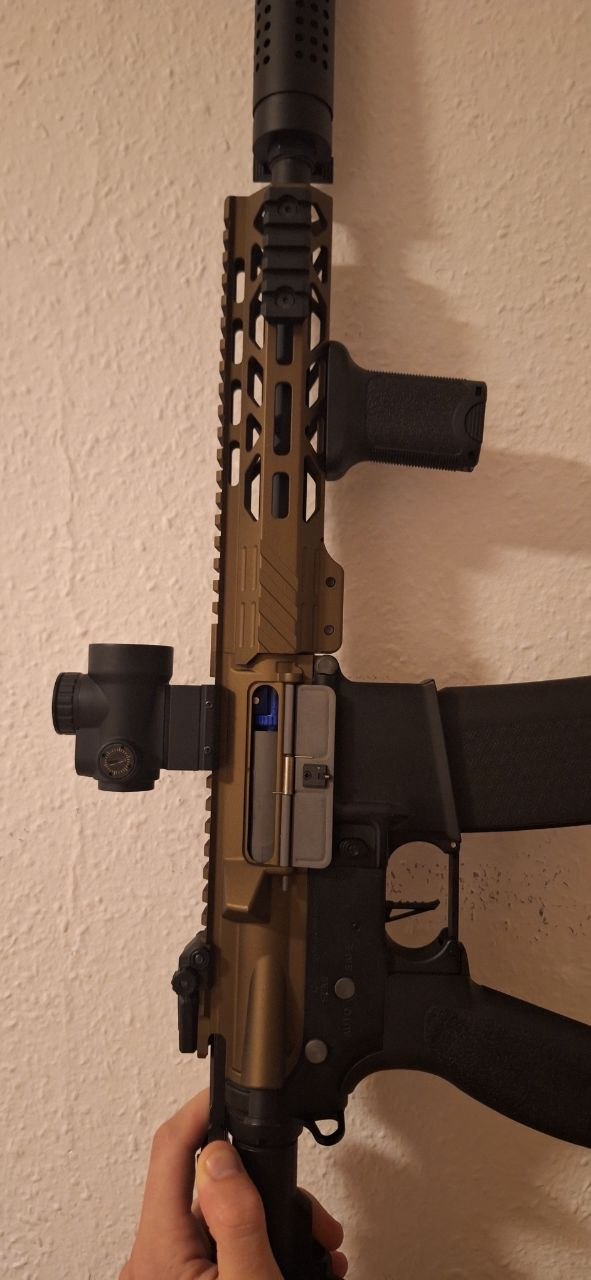 Specna Arms RRA SA-E25 z HALL + zestaw