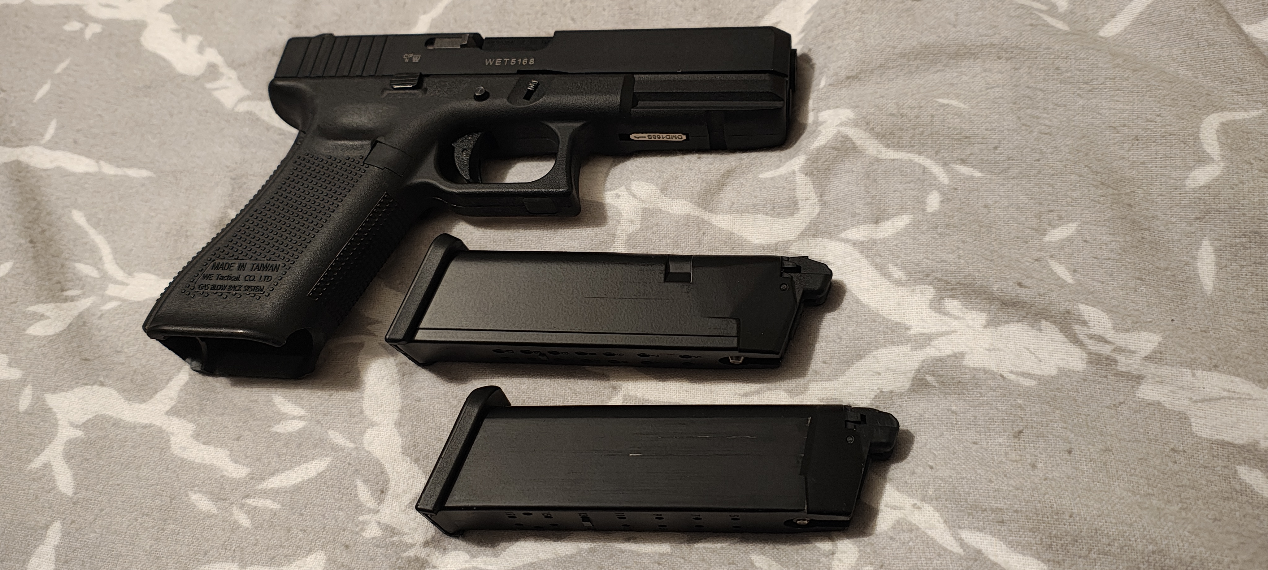 Glock 17 gen5 WE z oznaczeniami + 2 magazynki, bdb stan