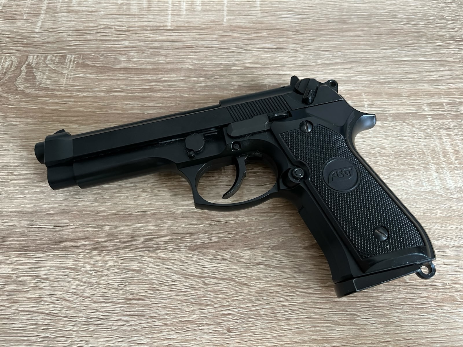 Replika Green Gas Beretta M9 firmy ASG