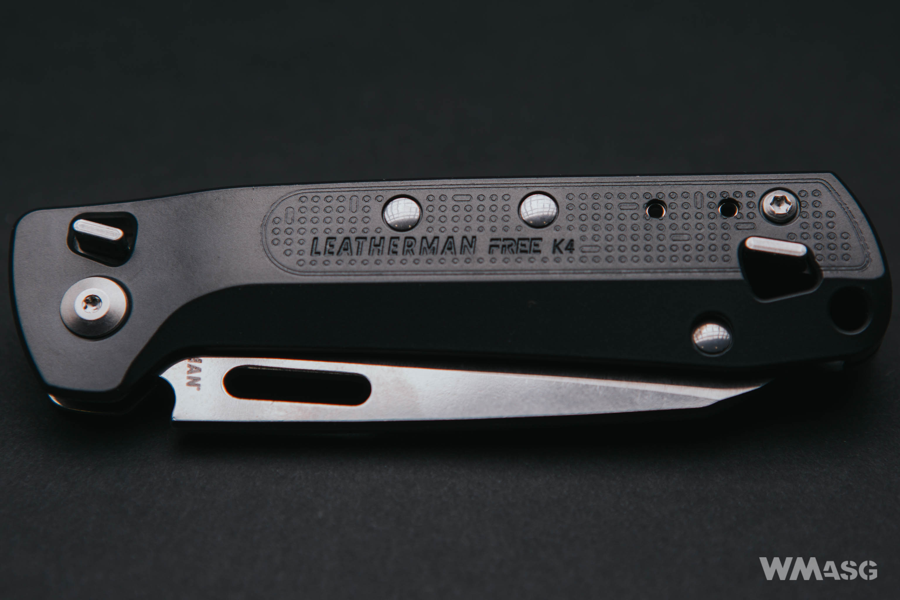 Leatherman FREE K4 (stiudio)