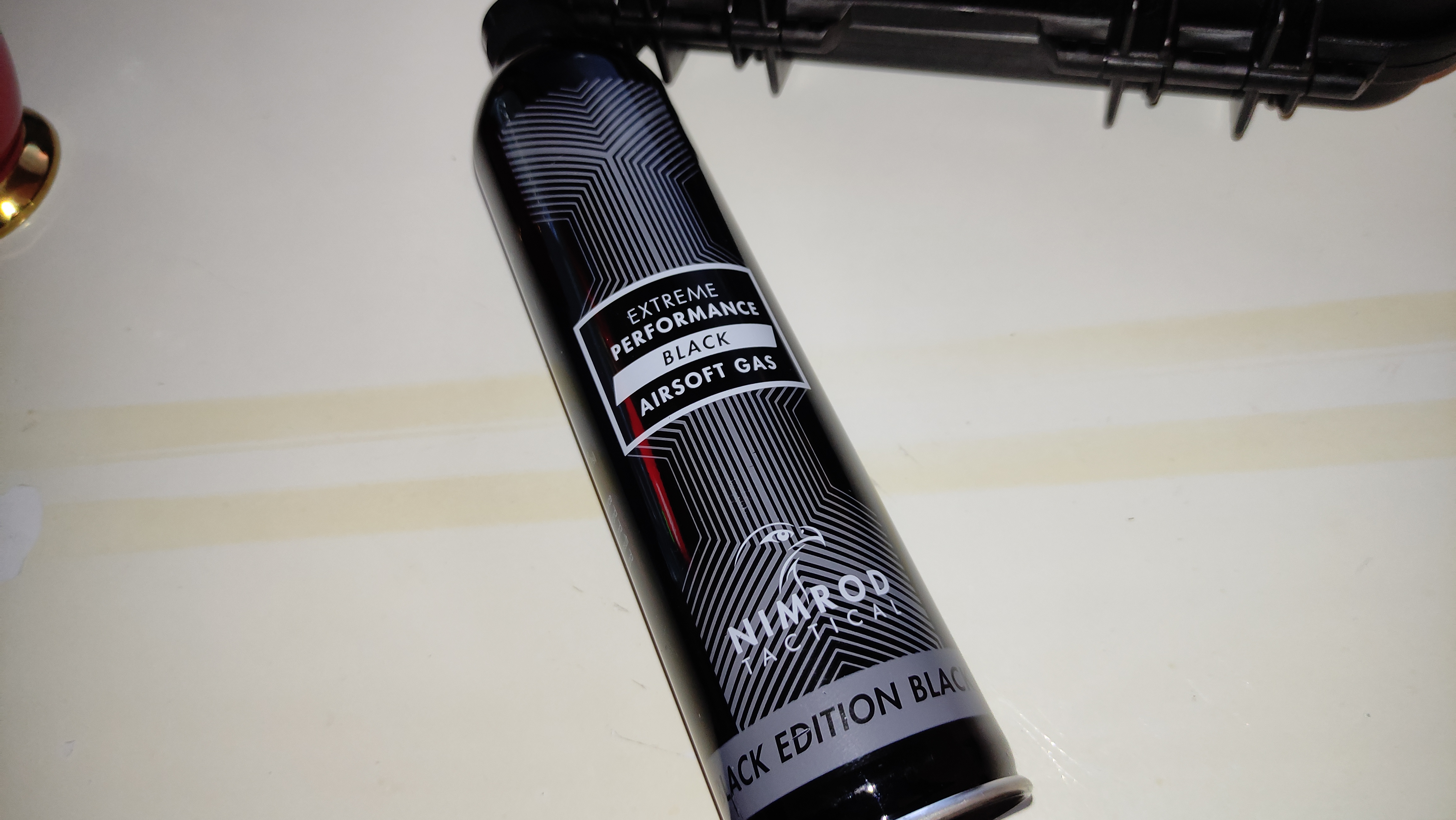 Silver Colt 1911 (Golden Eagle) + dodatki