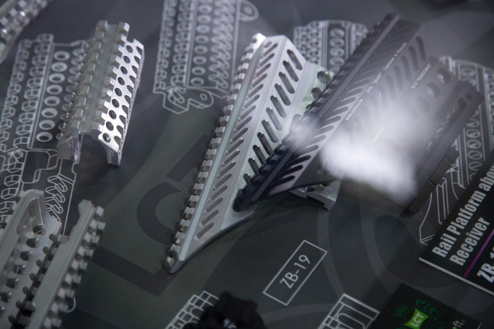 MOA 2019 LCT akcesoria serii Z