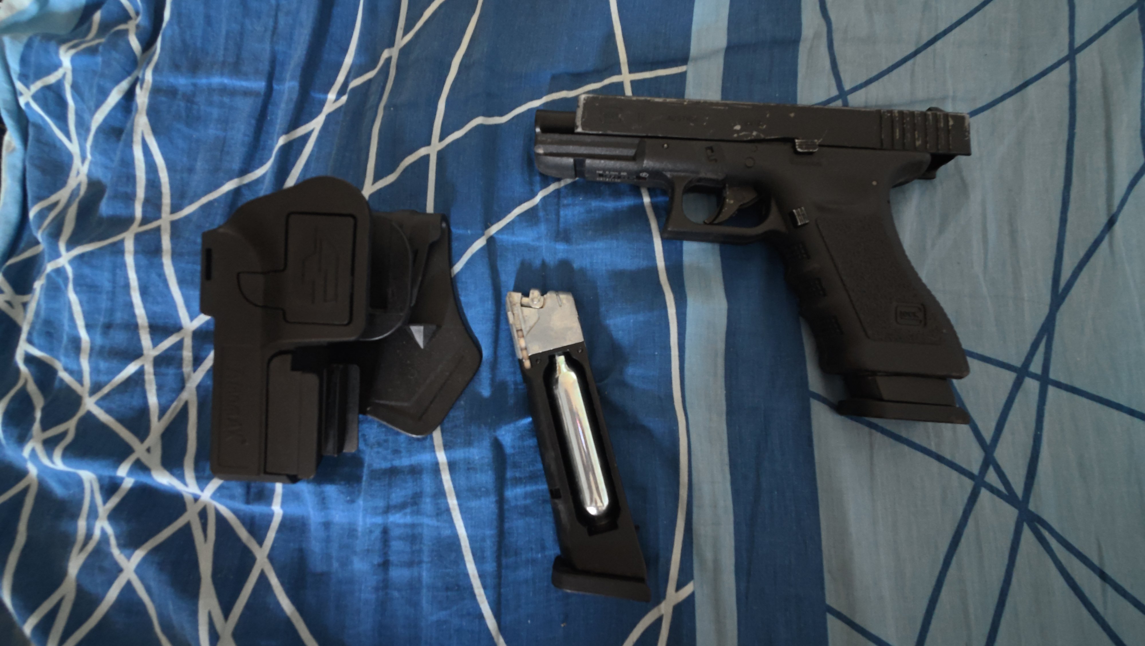 P320+2 magazynki+kabura+latarka+pokrowiec