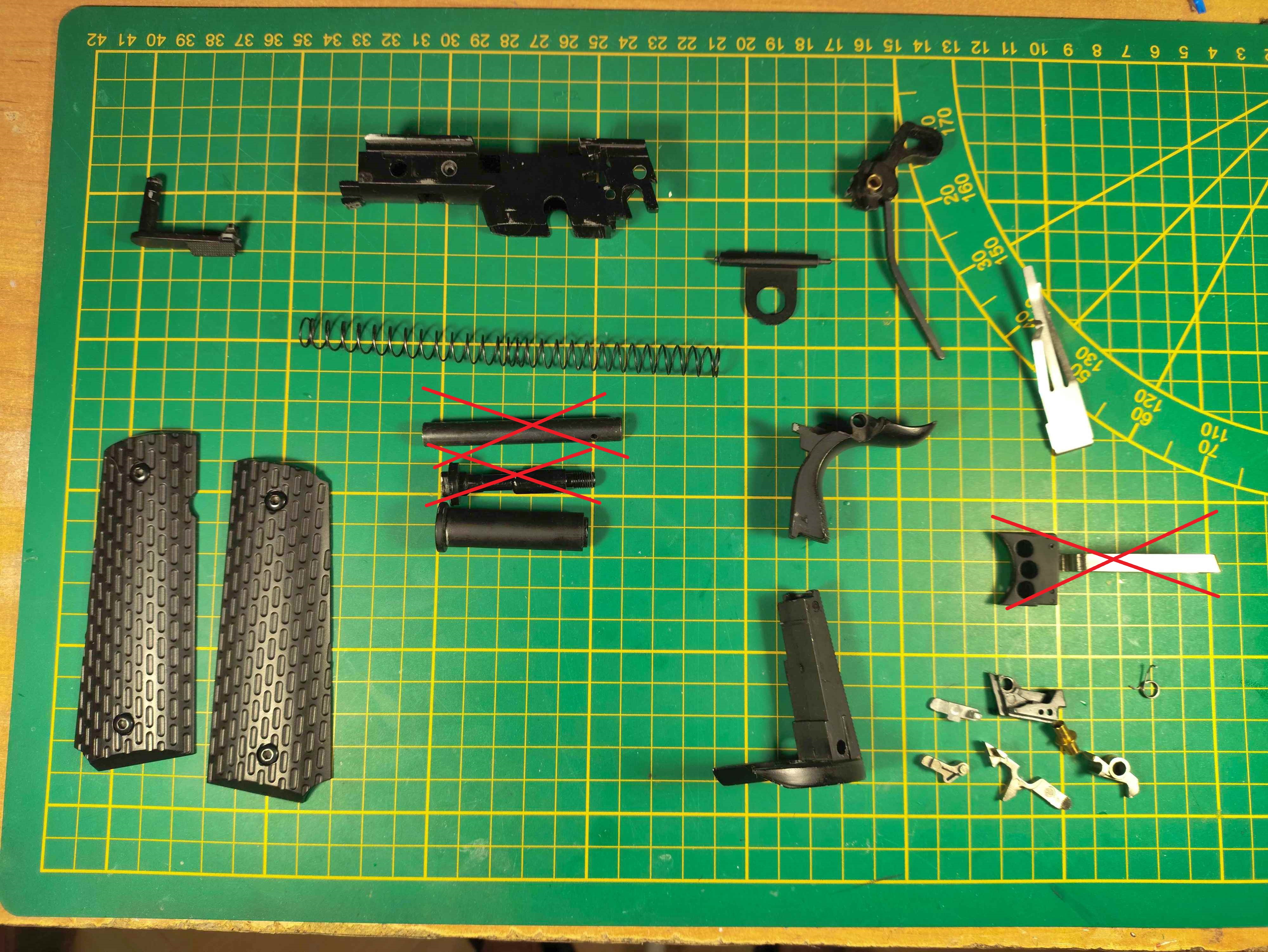 Części Army R28 Colt 1911