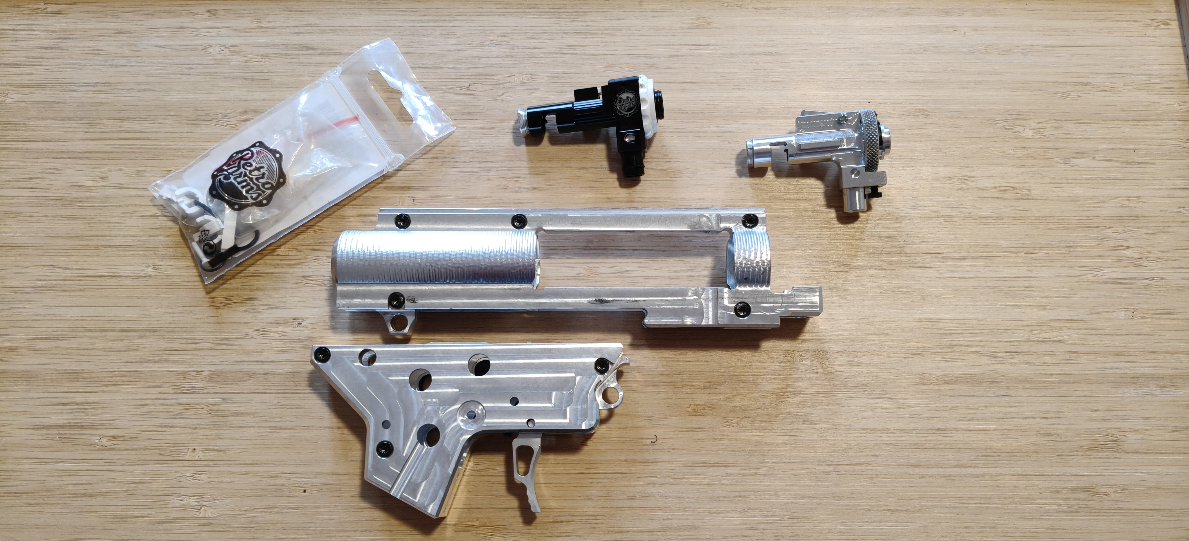 Szkielet Gearbox dwudzielony z komorą hop up cnc 8mm Retro Arms v2