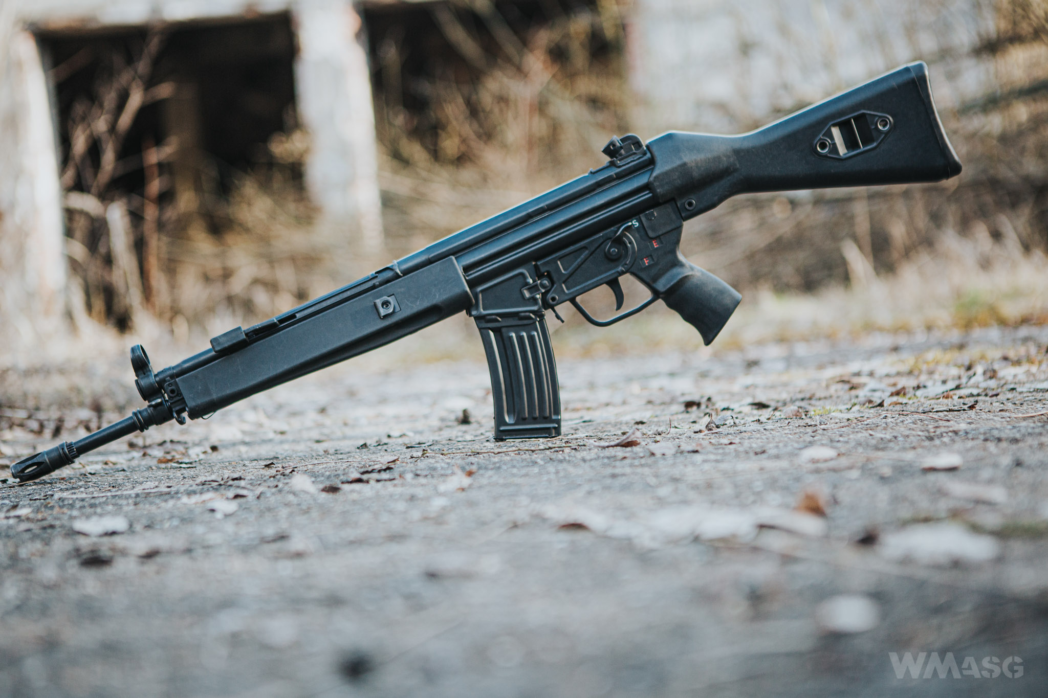 LCT LK-33A2 (HK G33) w polu
