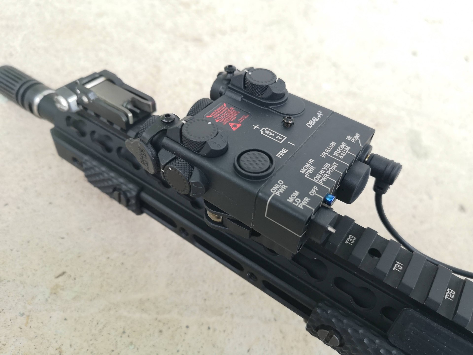 DBAL-A2 latarka, czerwony laser WADSN