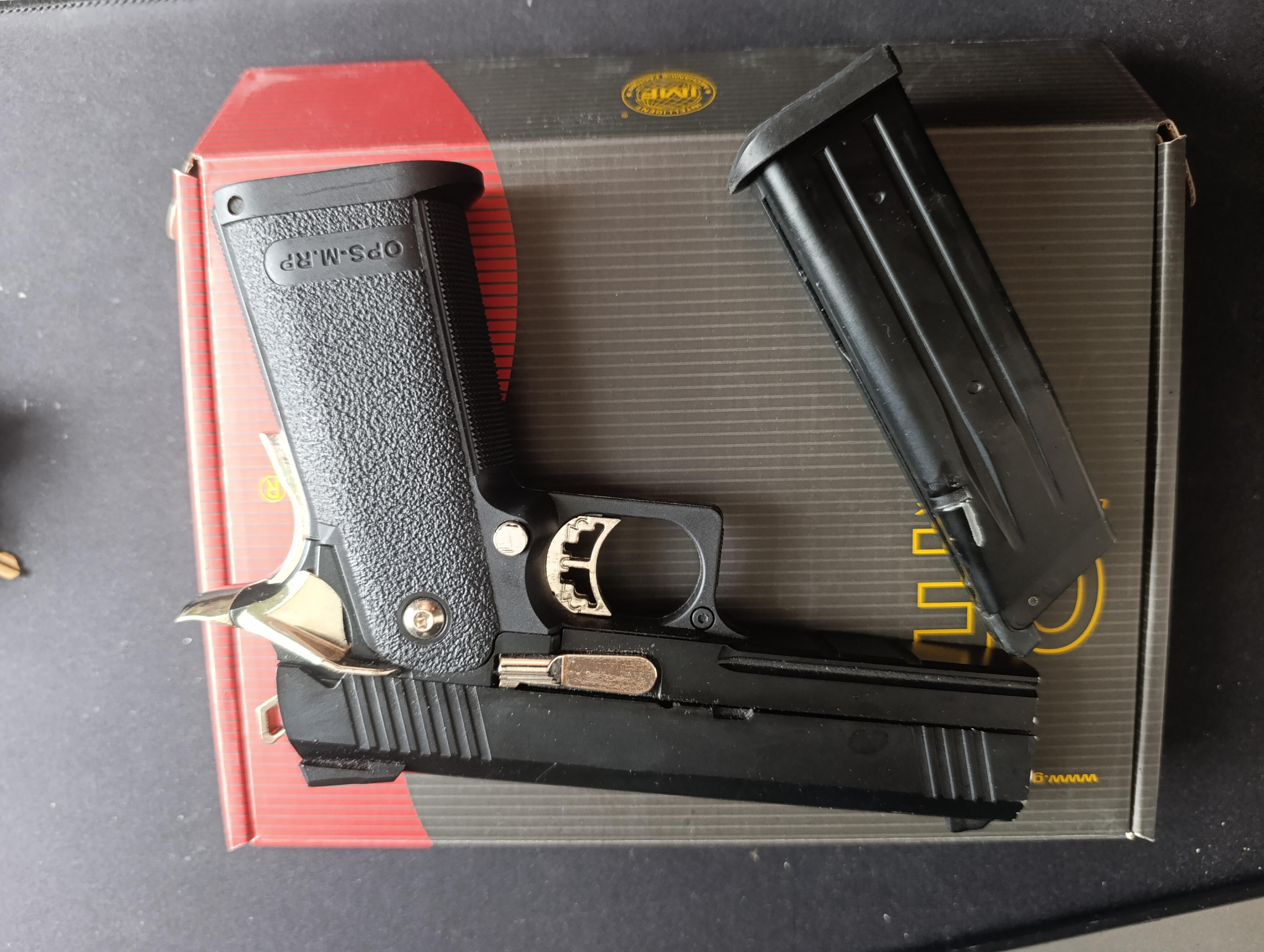 Pistolet