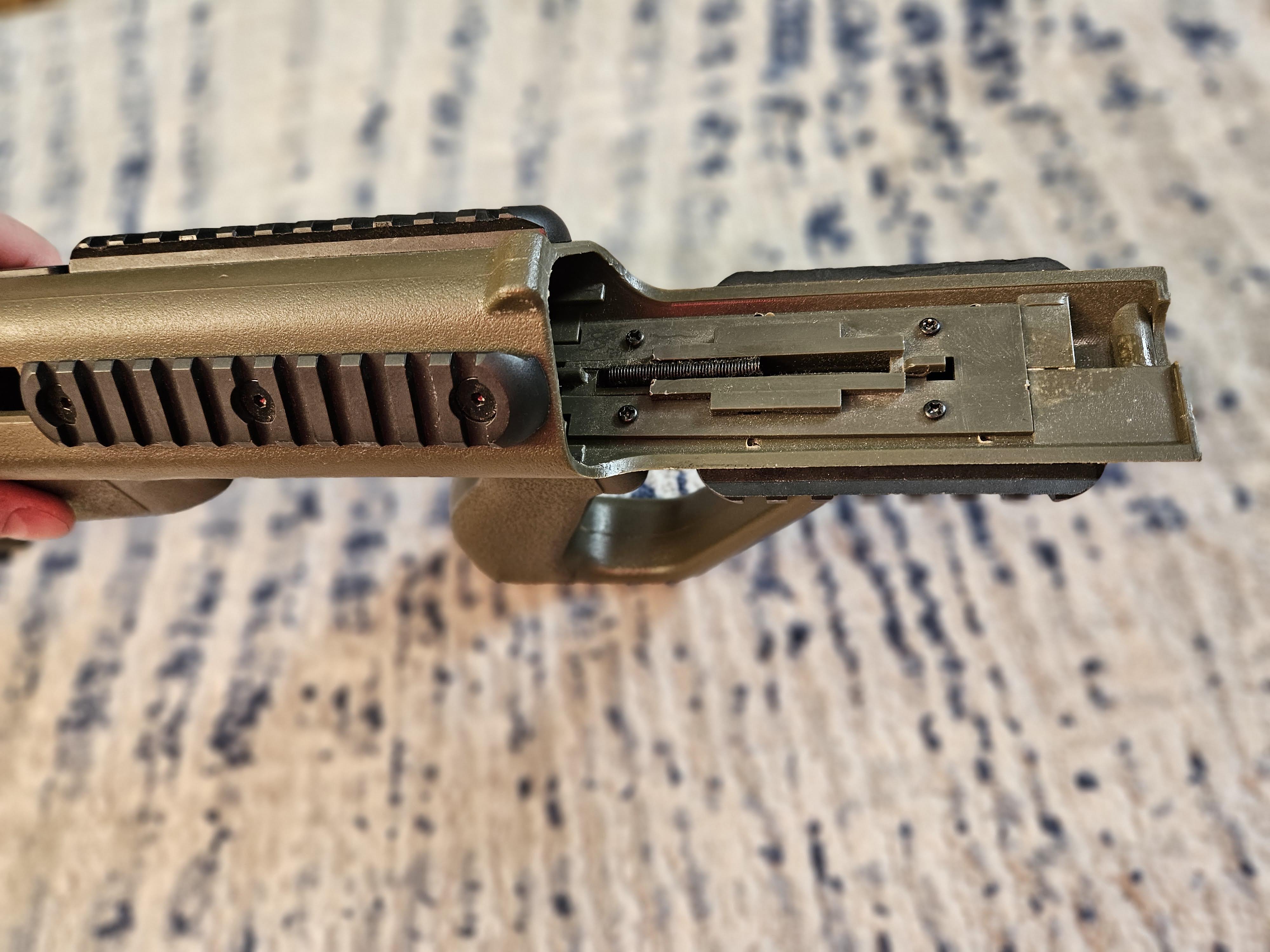 Korpus, body AUG GFC olive stan BDB