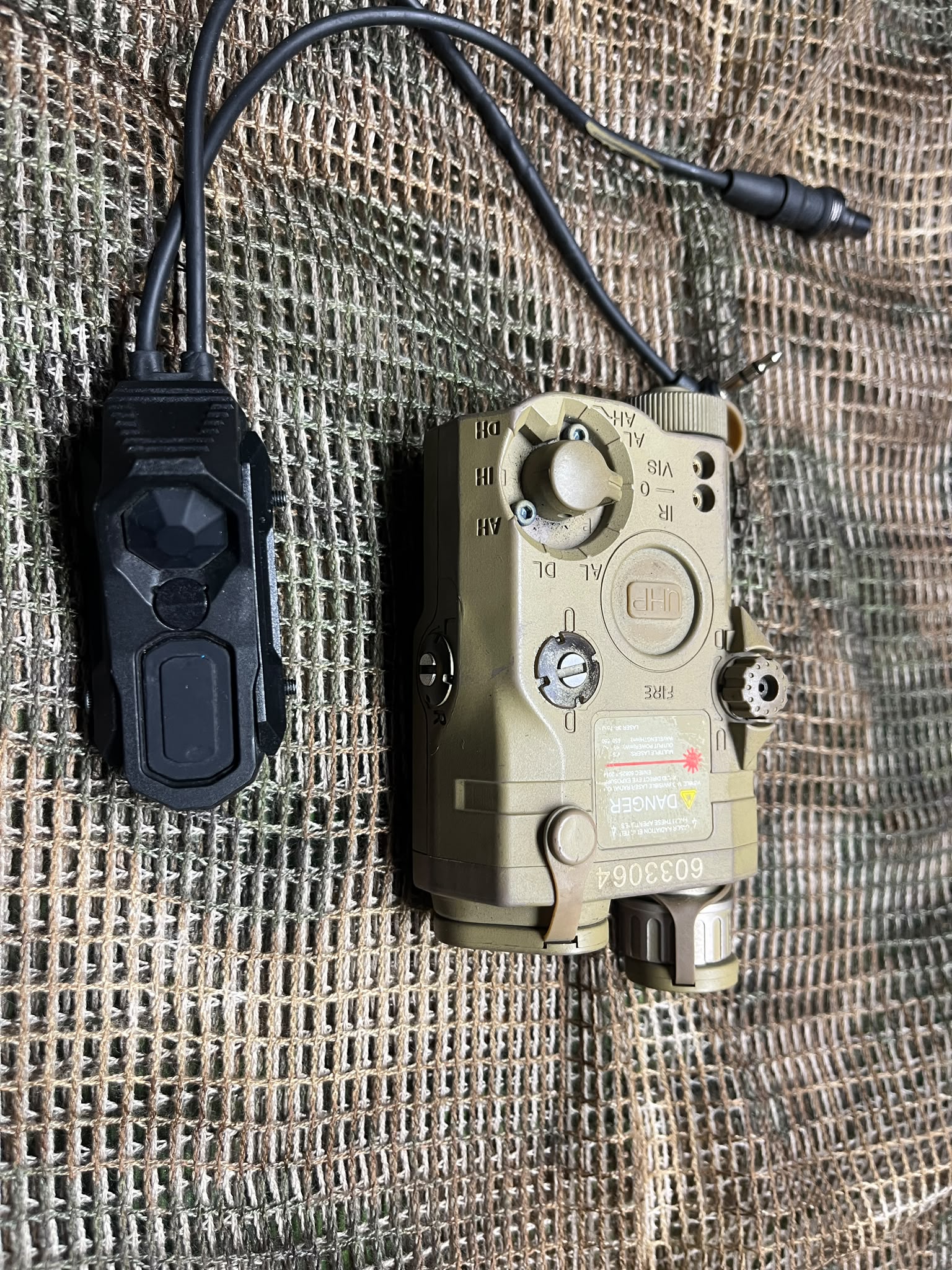 AN/PEQ 15 latarka/laser + włącznik