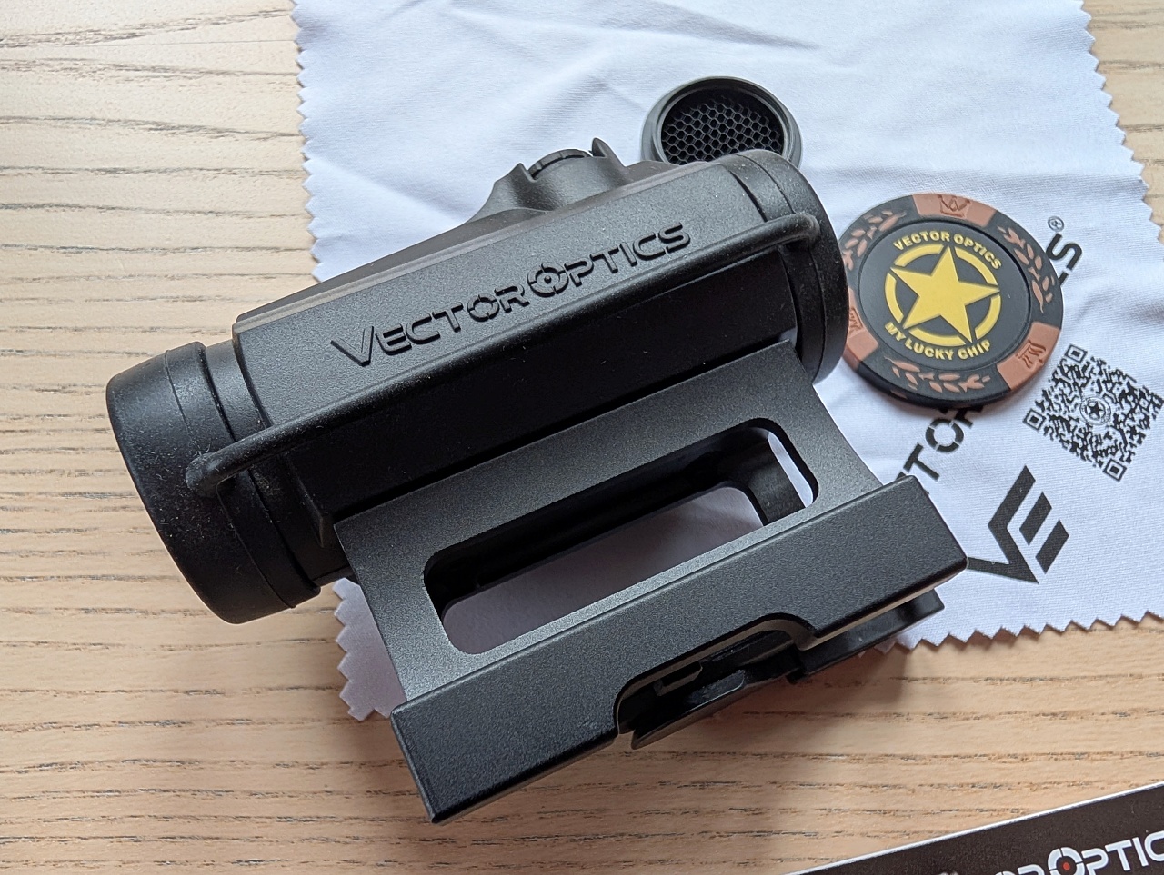 Kolimator Vector Optics Maverick 3 1x22 MIL Red Dot + osłony