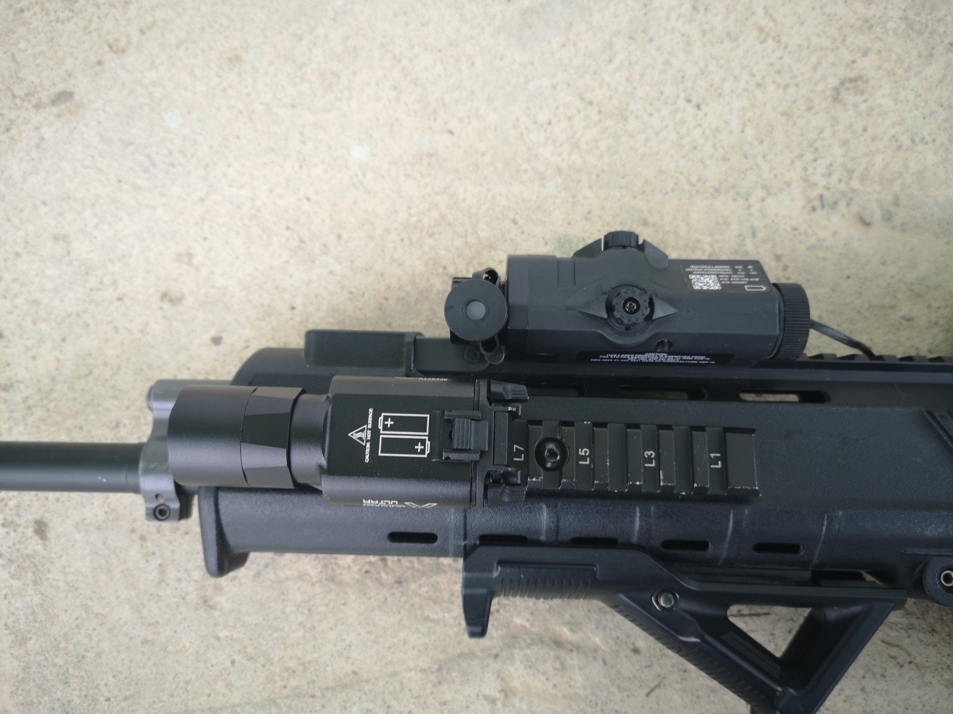 AN-PEQ 15 czerwony laser, latarka, IR od WADSN