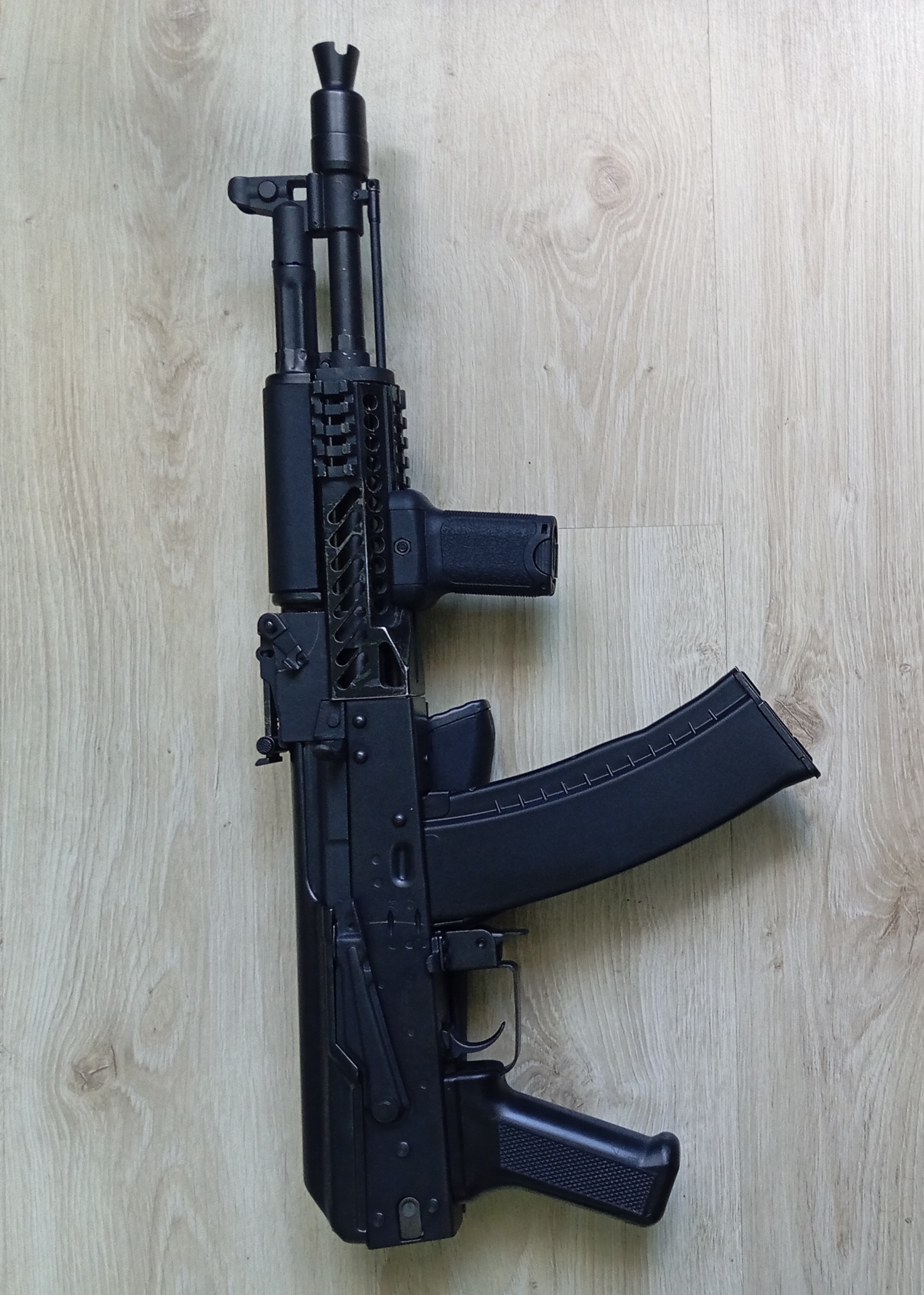 E&L AK 105