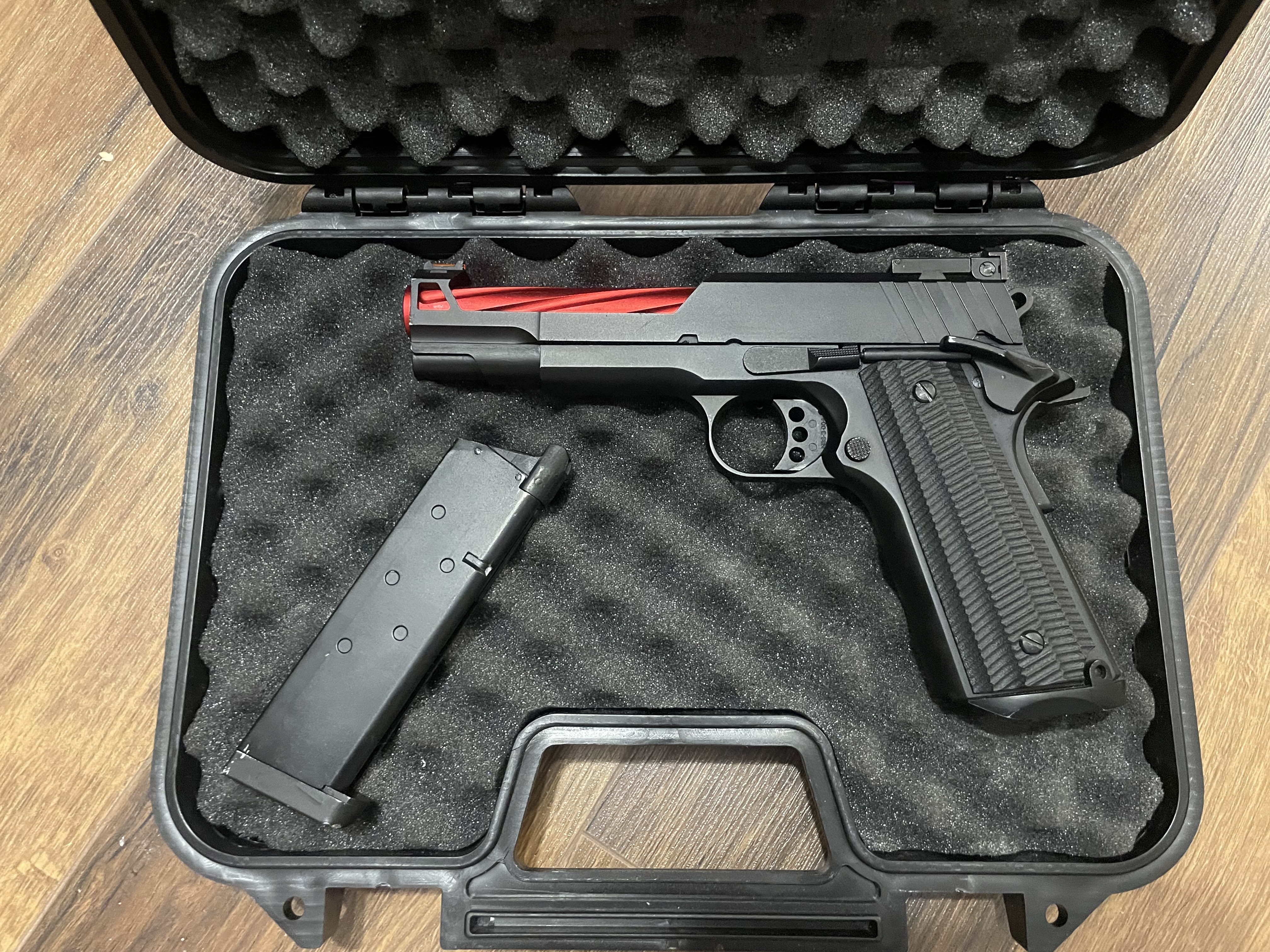 Replika pistoletu 3363 Golden Eagle GBB