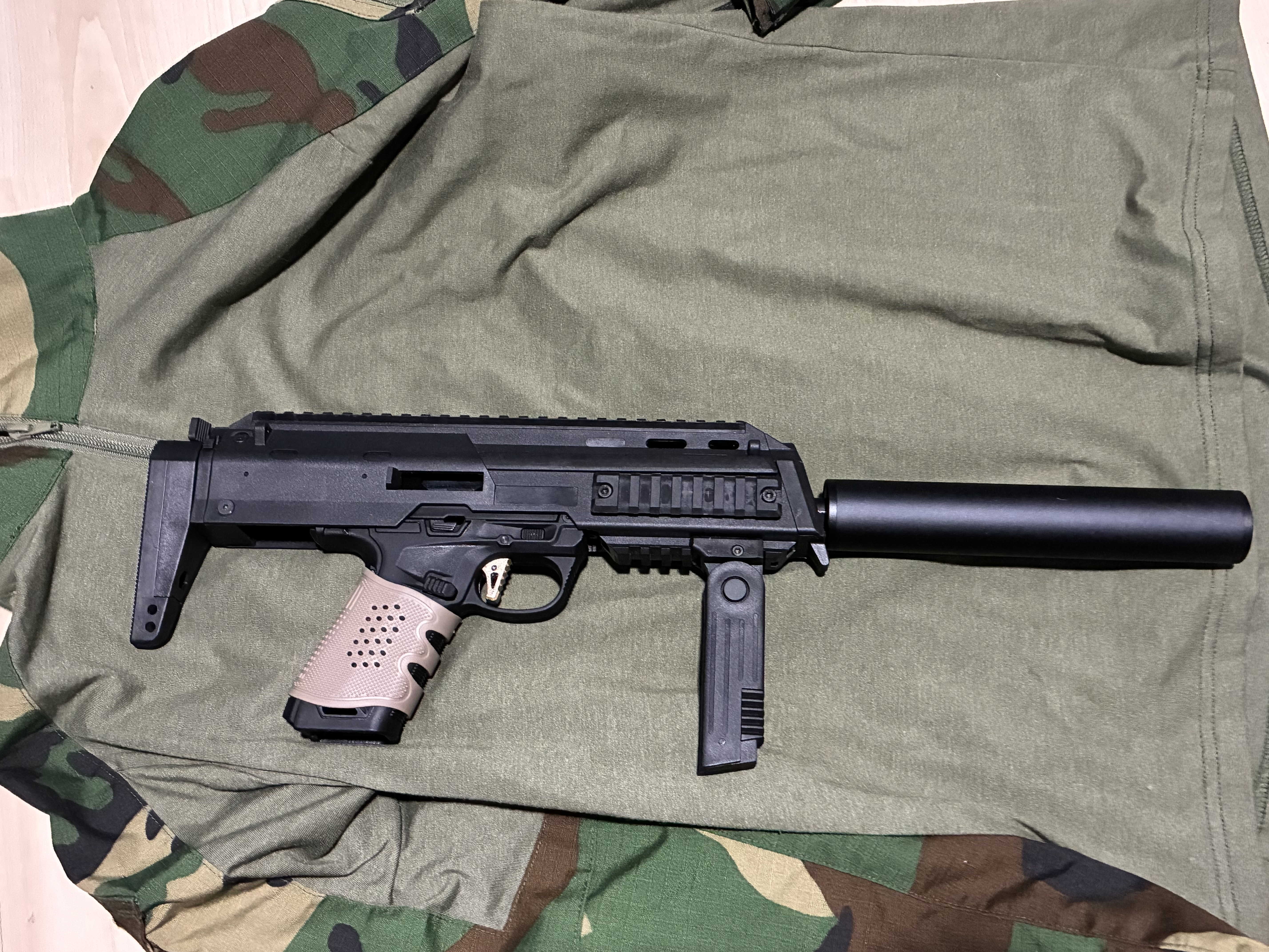 Aap01 AAP 01 amp07 konwersja mp7 gbb action army