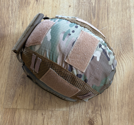 Replika kasku FAST PJ z pokrowcem multicamo