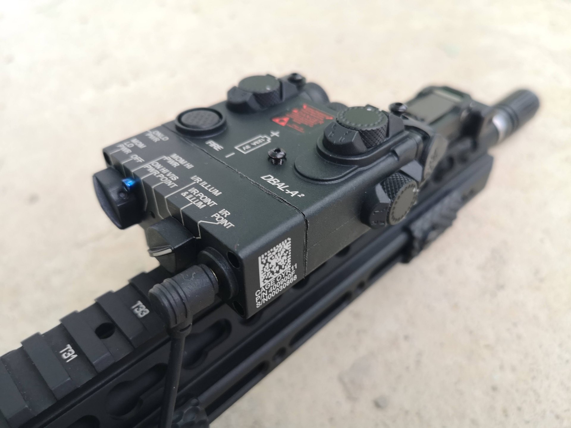 DBAL-A2 latarka, czerwony laser WADSN