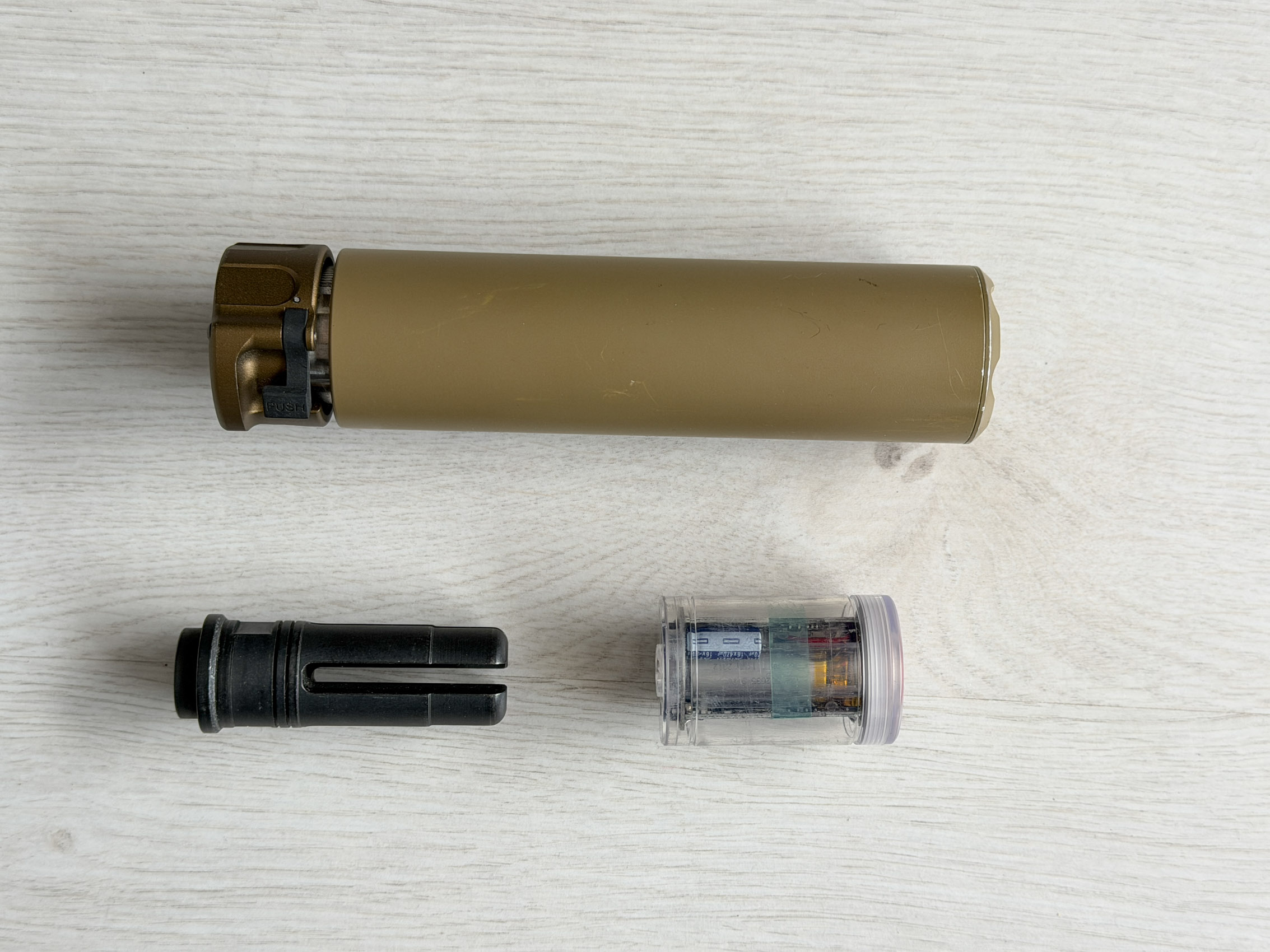 TŁUMIK DŹWIĘKU USSOCOM 5.56 SPITFIRE PODŚWIETLAJĄCY KULKI - TAN [5KU]