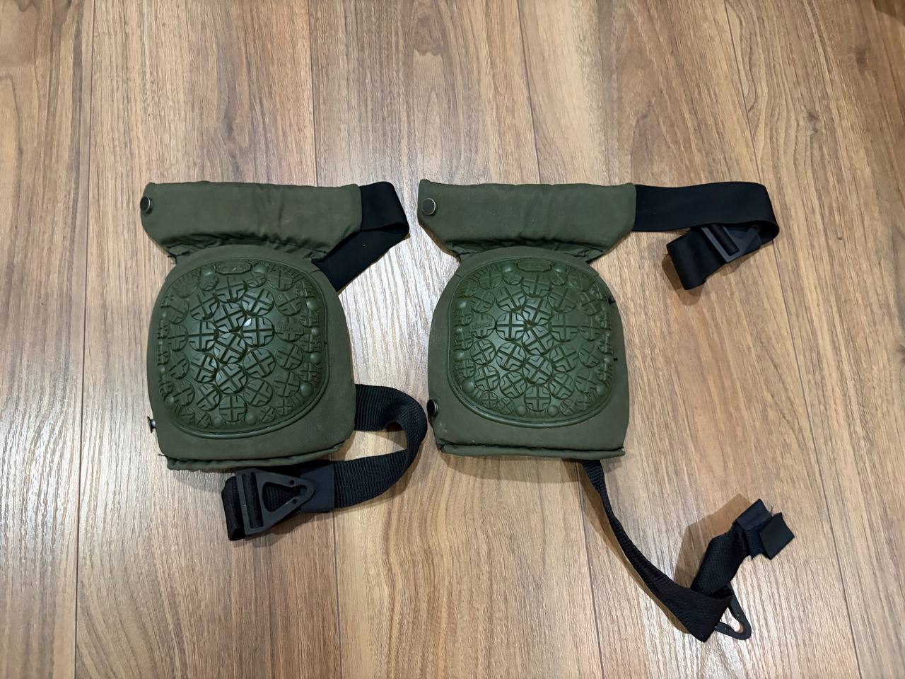 alta ochraniacze na kolana Altacontour 360 Vibram® Cap - Zielony OD