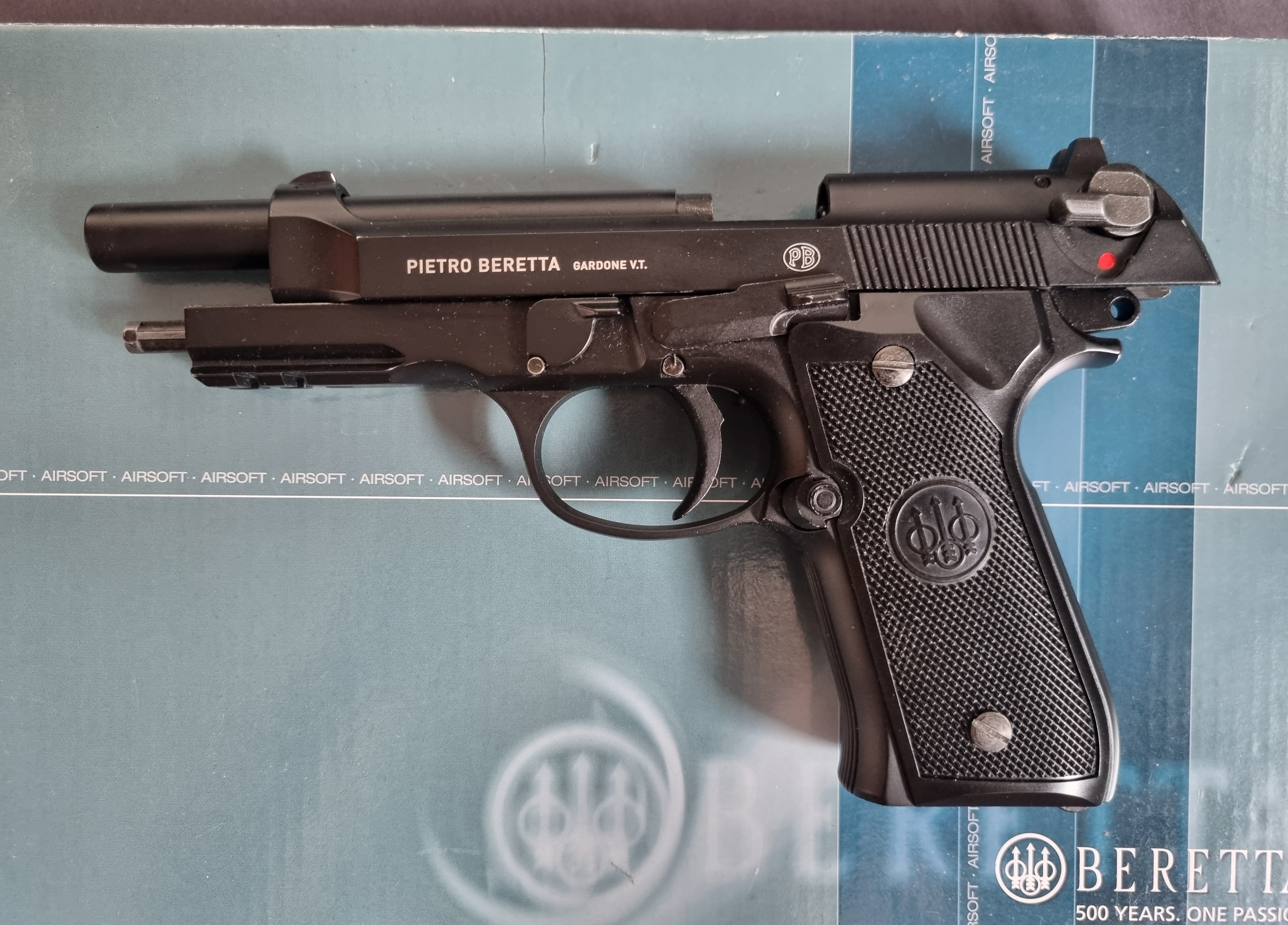 Beretta 96A1 / 92A1 Umarex 6mm CO2
