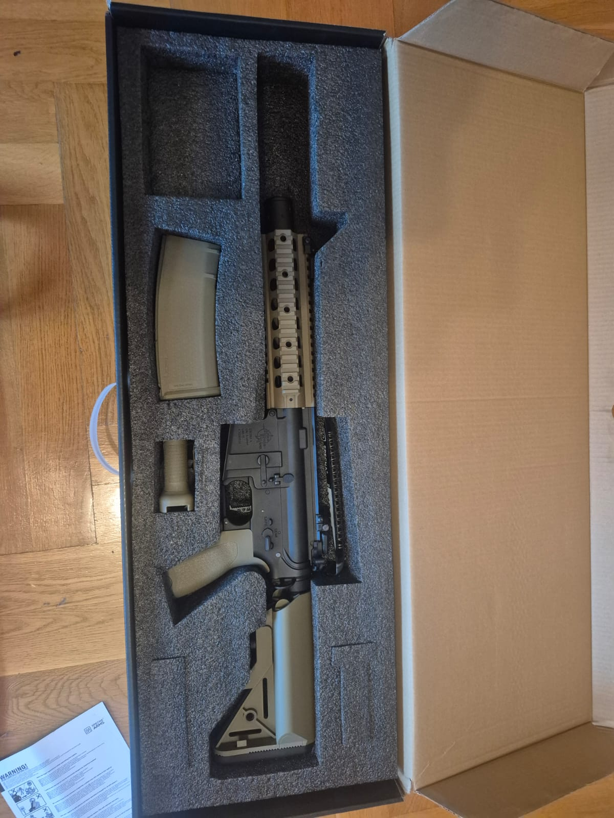 Replika karabinka RRA SA-E05 EDGE 2.0™ GATE ASTER- Half-Tan