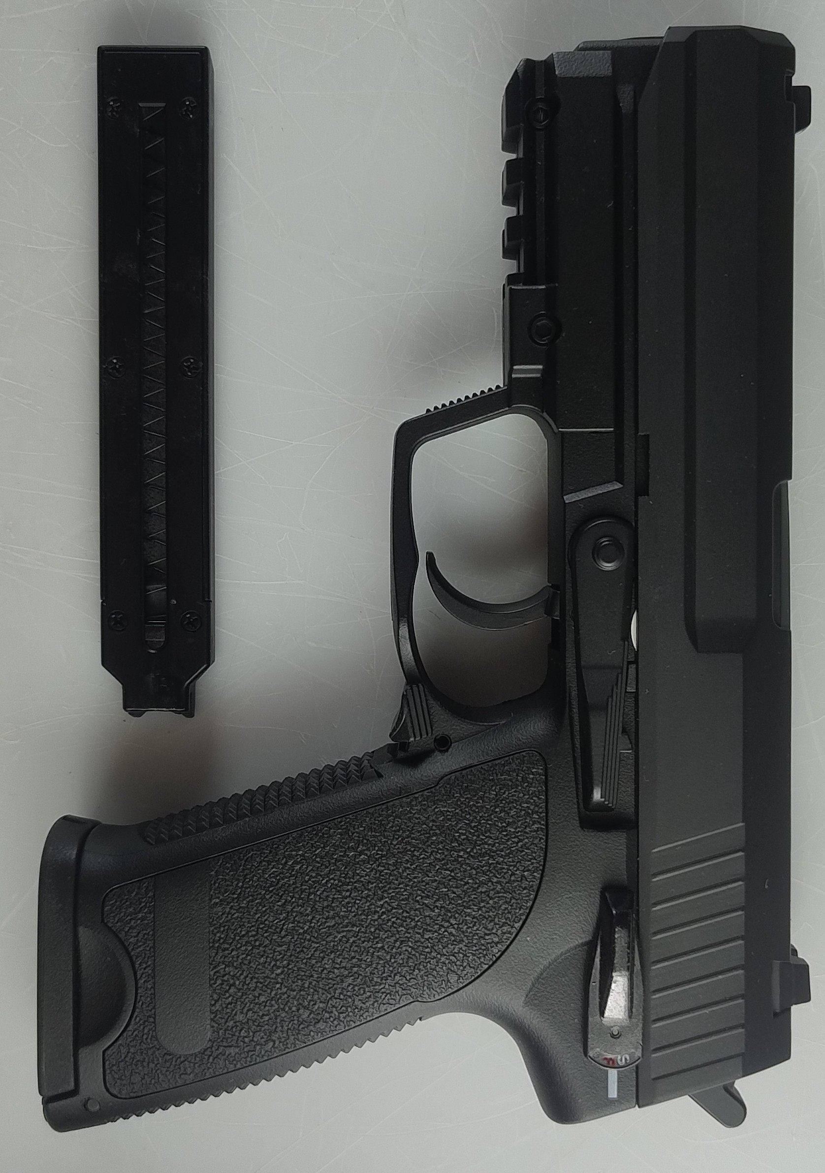 (Na sztuki też) Wyprzedaż Majdanu, 14 replik AEG, AEP, GBB sprawnych i uszkodzonych