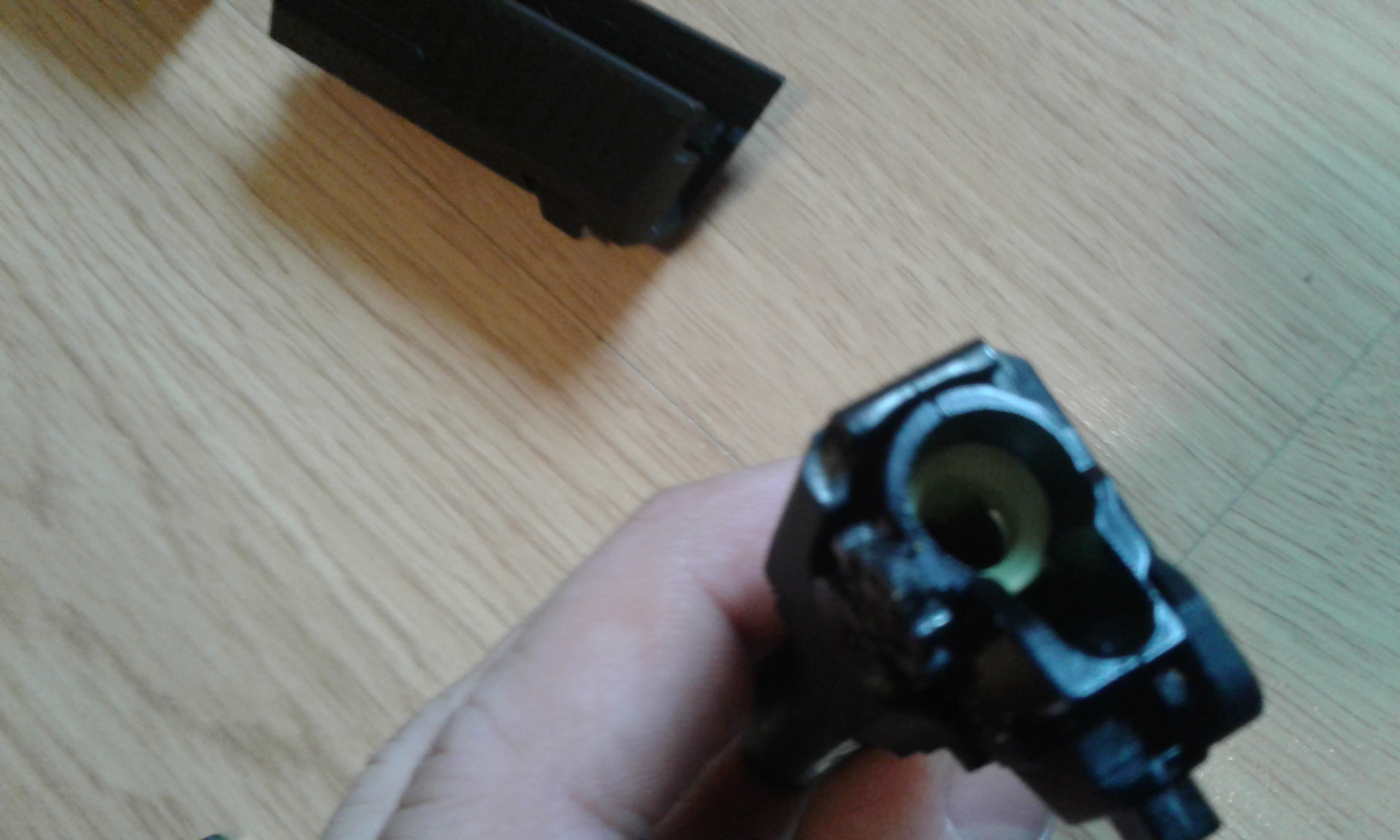 HK USP, SR,C jak NOWA