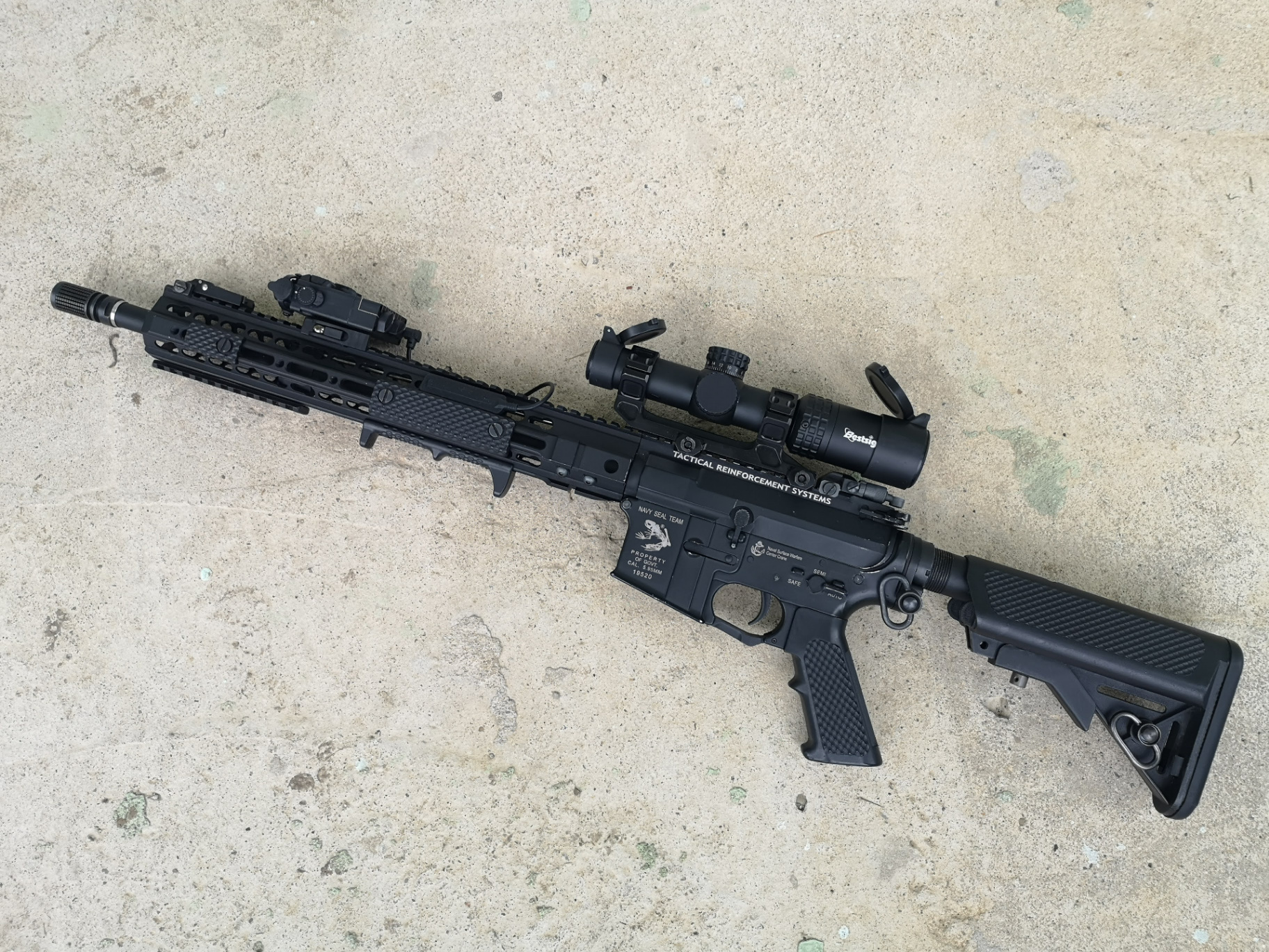 DBAL-A2 latarka, czerwony laser WADSN