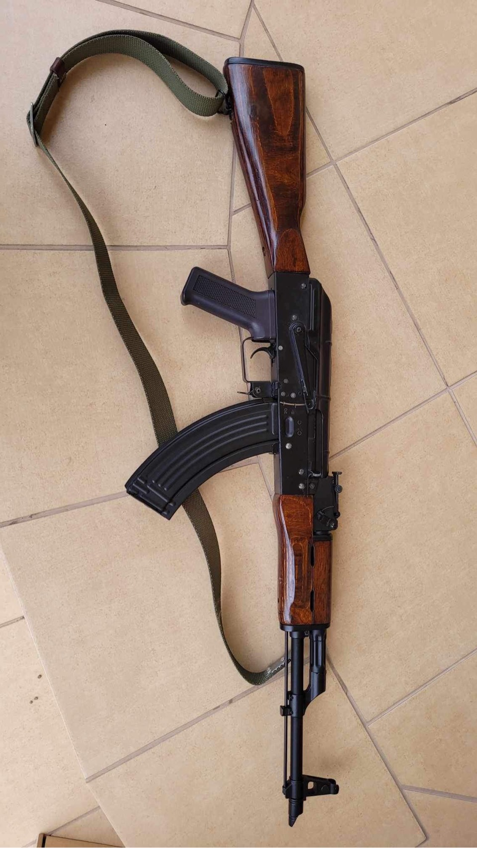 CM.048M po modach