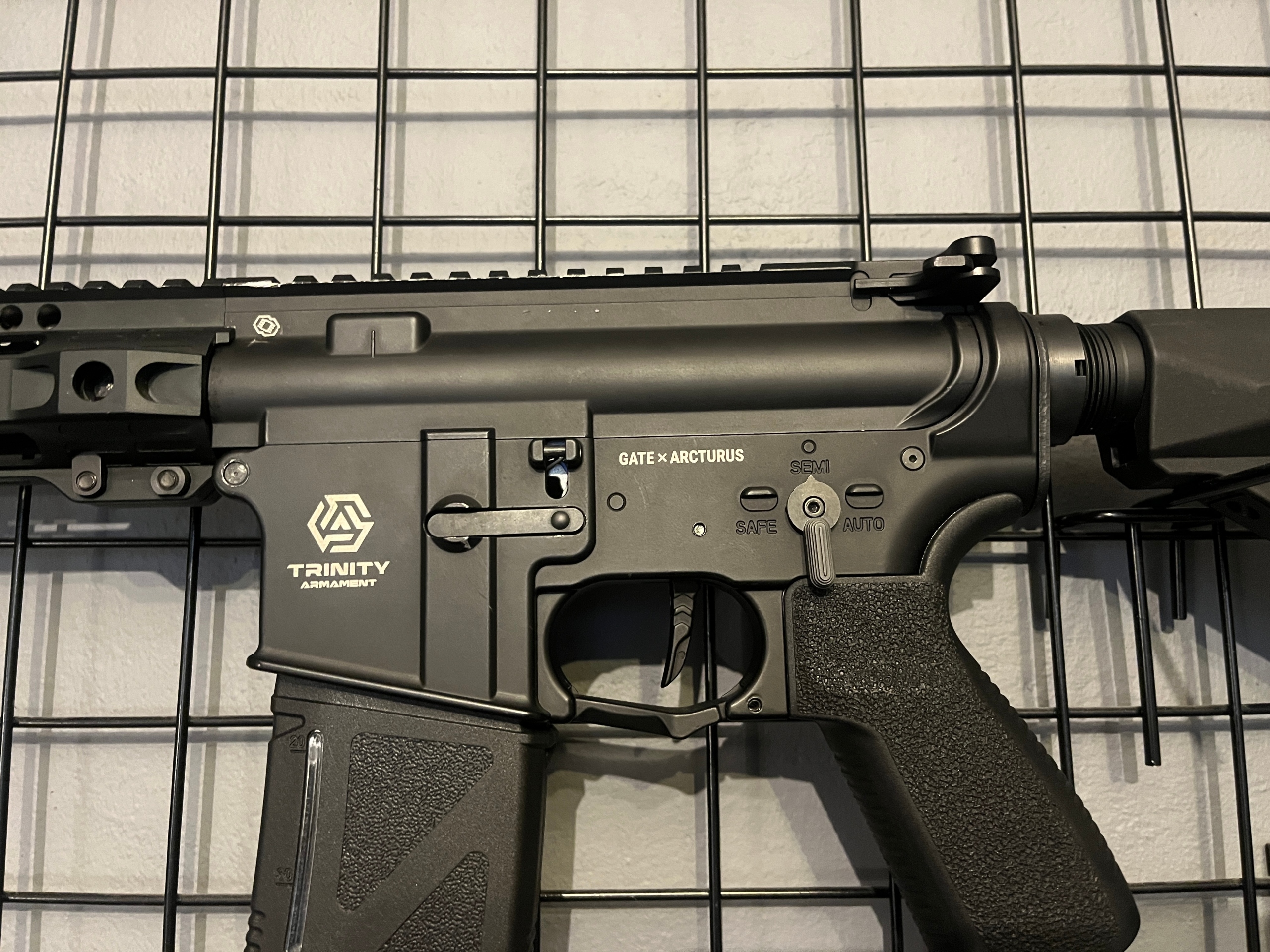 Karabin GATE x Arcturus Trinity Armament z Pulsar D i Titan II