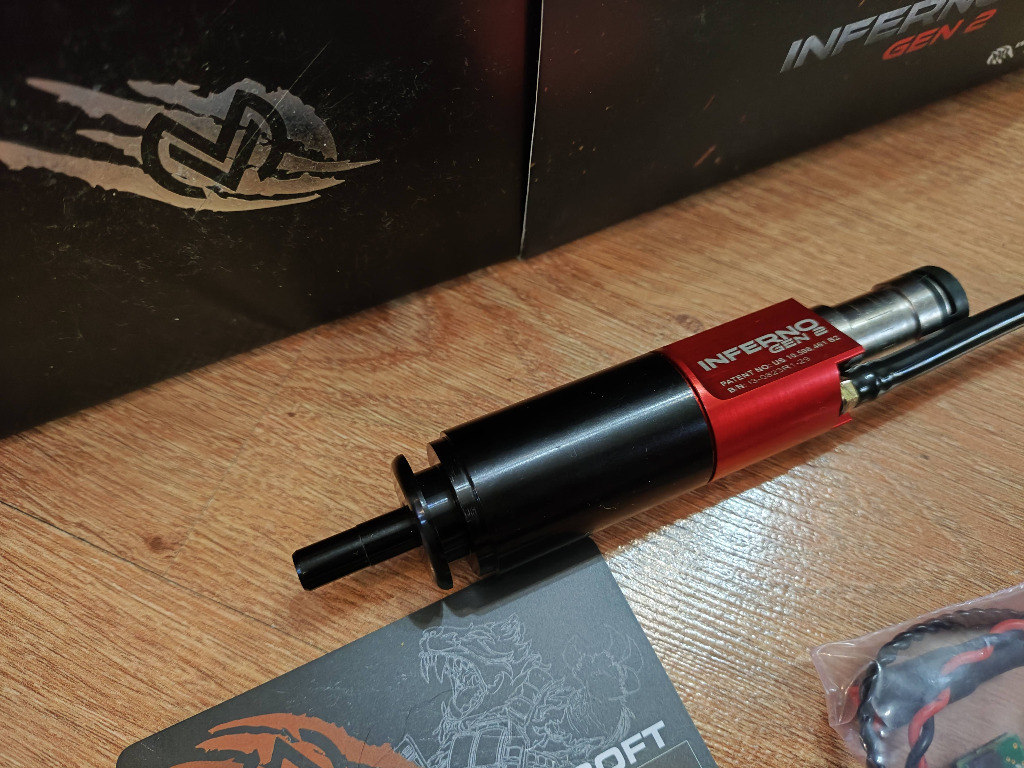Inferno GEN 2 + Elektronika - złącze US.