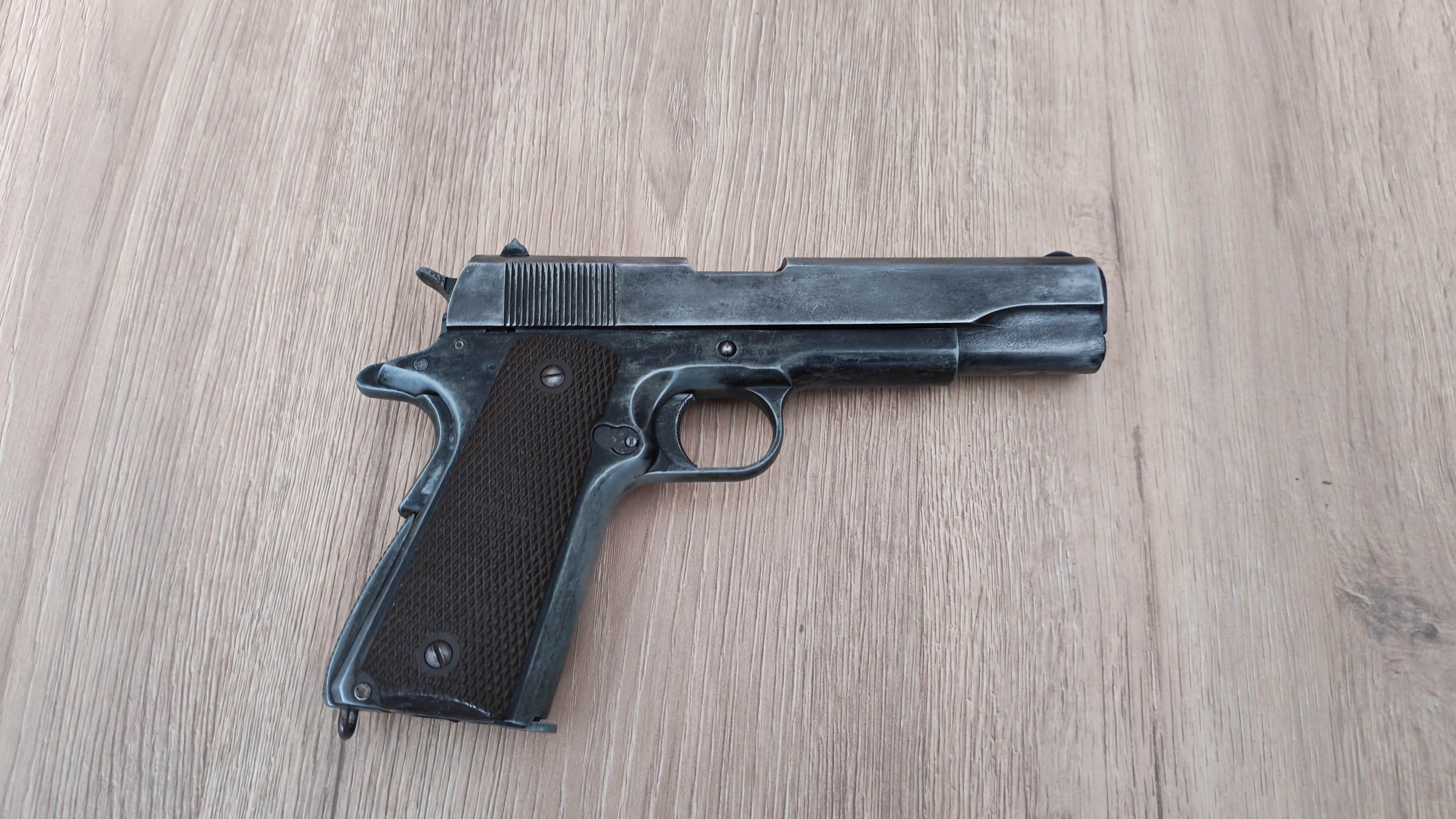 Colt 1911 KWC co2