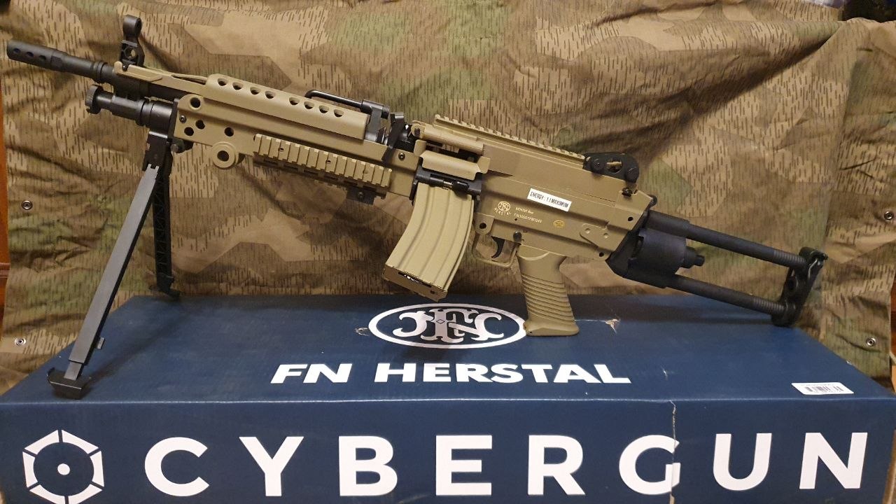FN M249 PARA Sports Line AEG w kolorze TAN