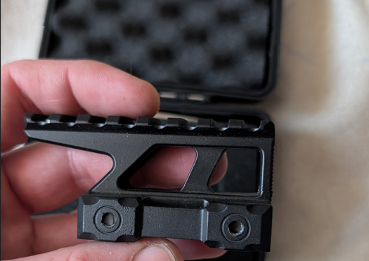 Riser z fajnym pudelkiem