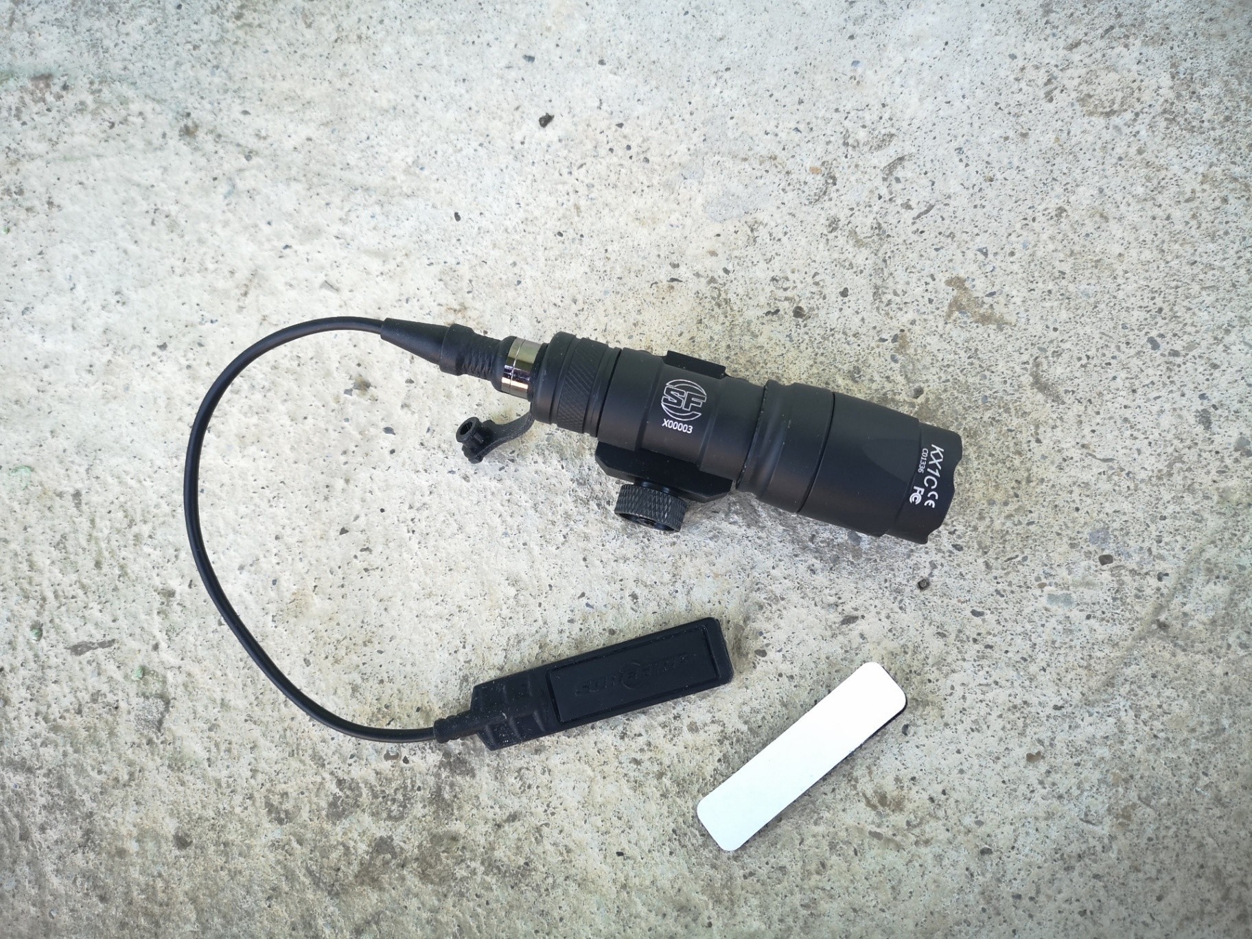 Latarka SureFire M300A włącznik żelowy