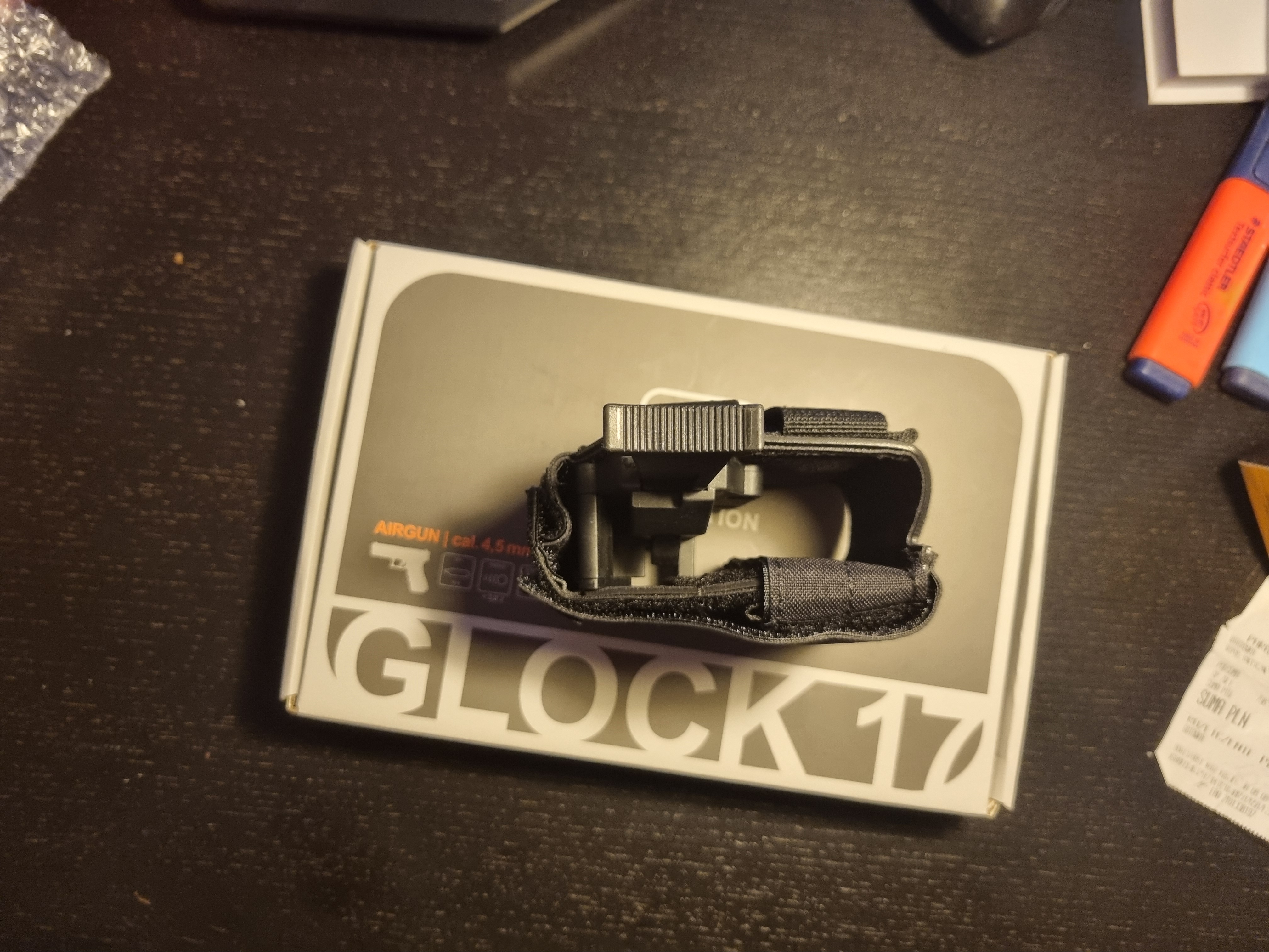 Replika ASG Glock 17 + uniwersalna kabura