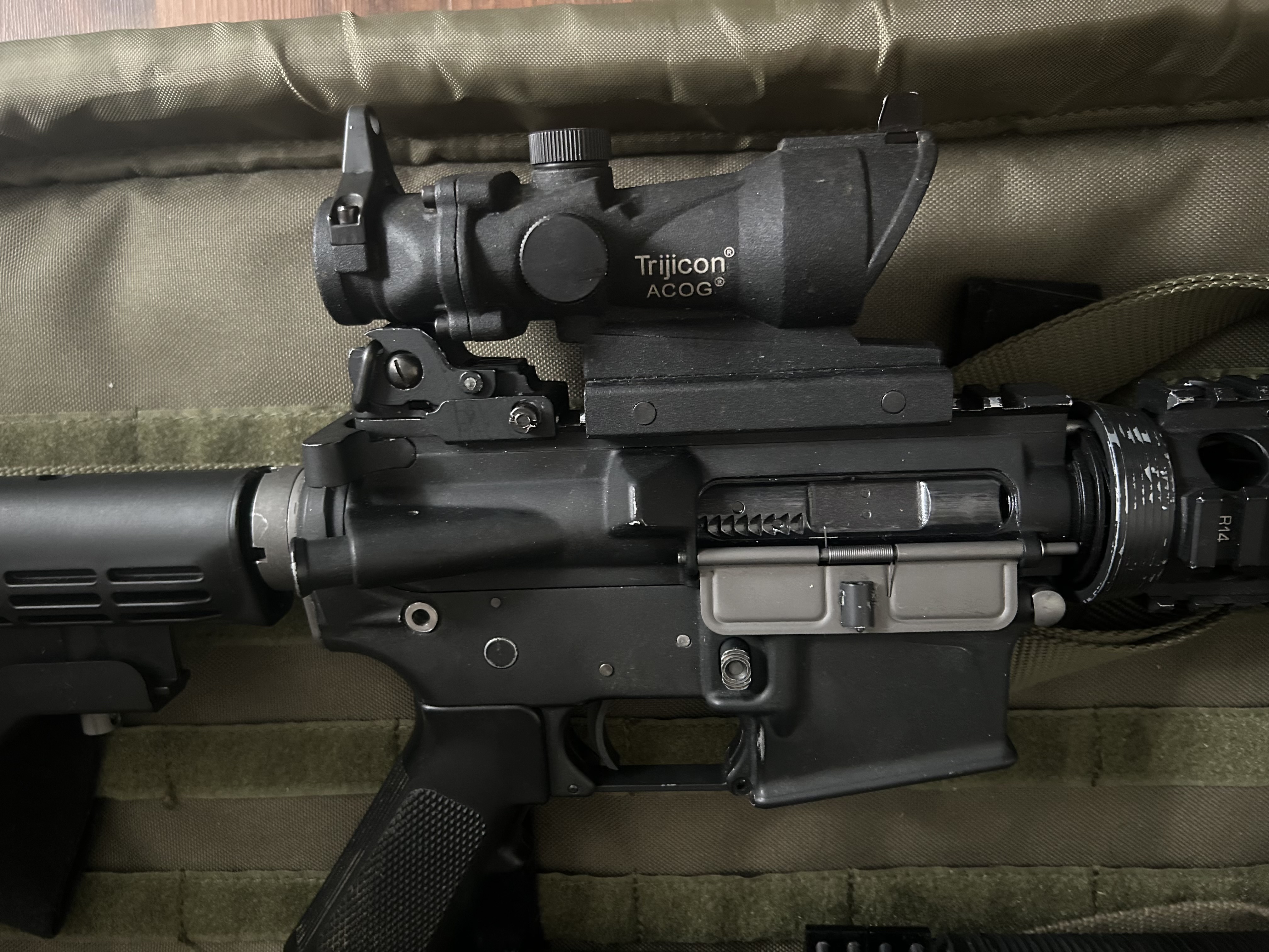 Luneta ACOG 4x32 zamiana na Aimpointa