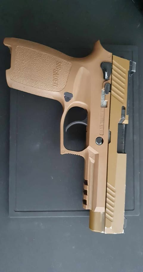 Sig Sauer P320 M17 CO2