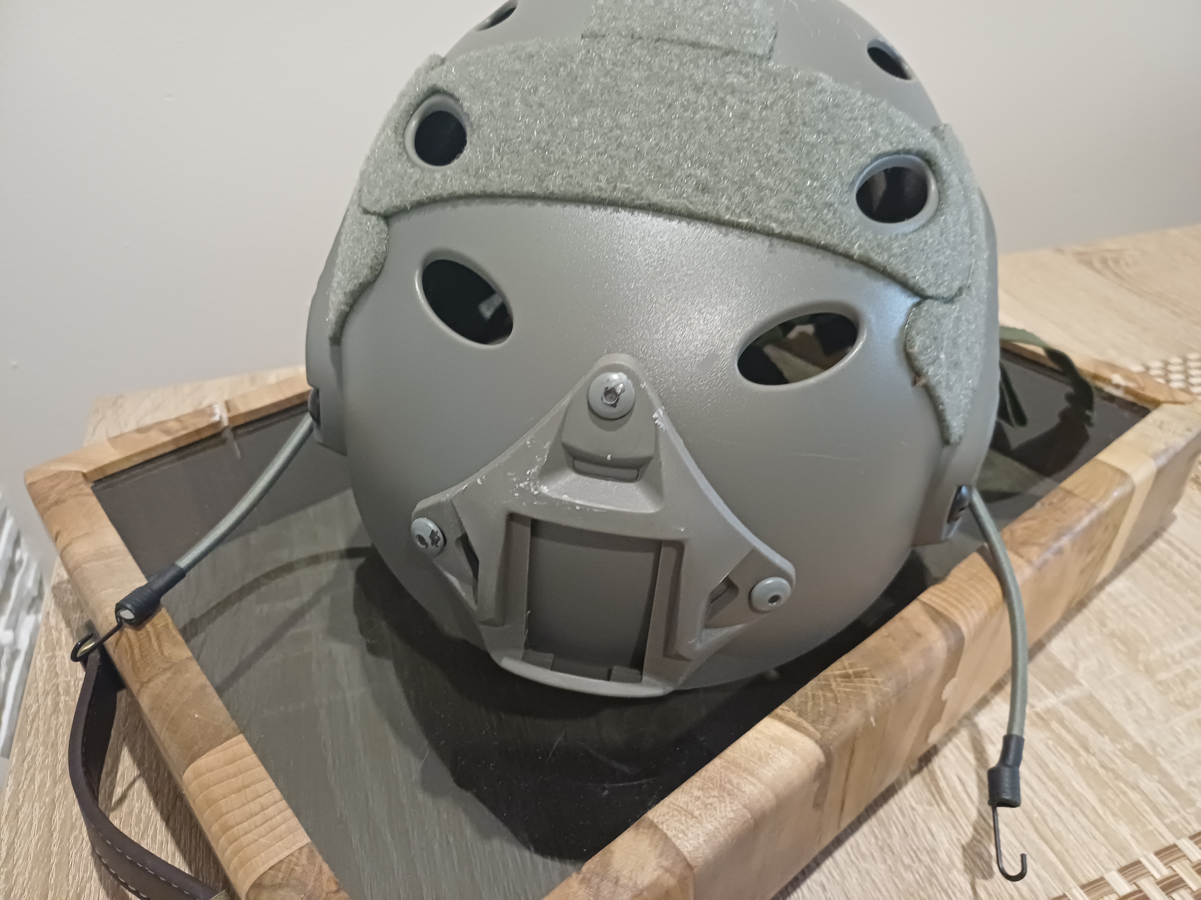 Zestaw ASG – repliki + oporządzenie (Specna Arms / Novritsch / Tasmanian Tiger)