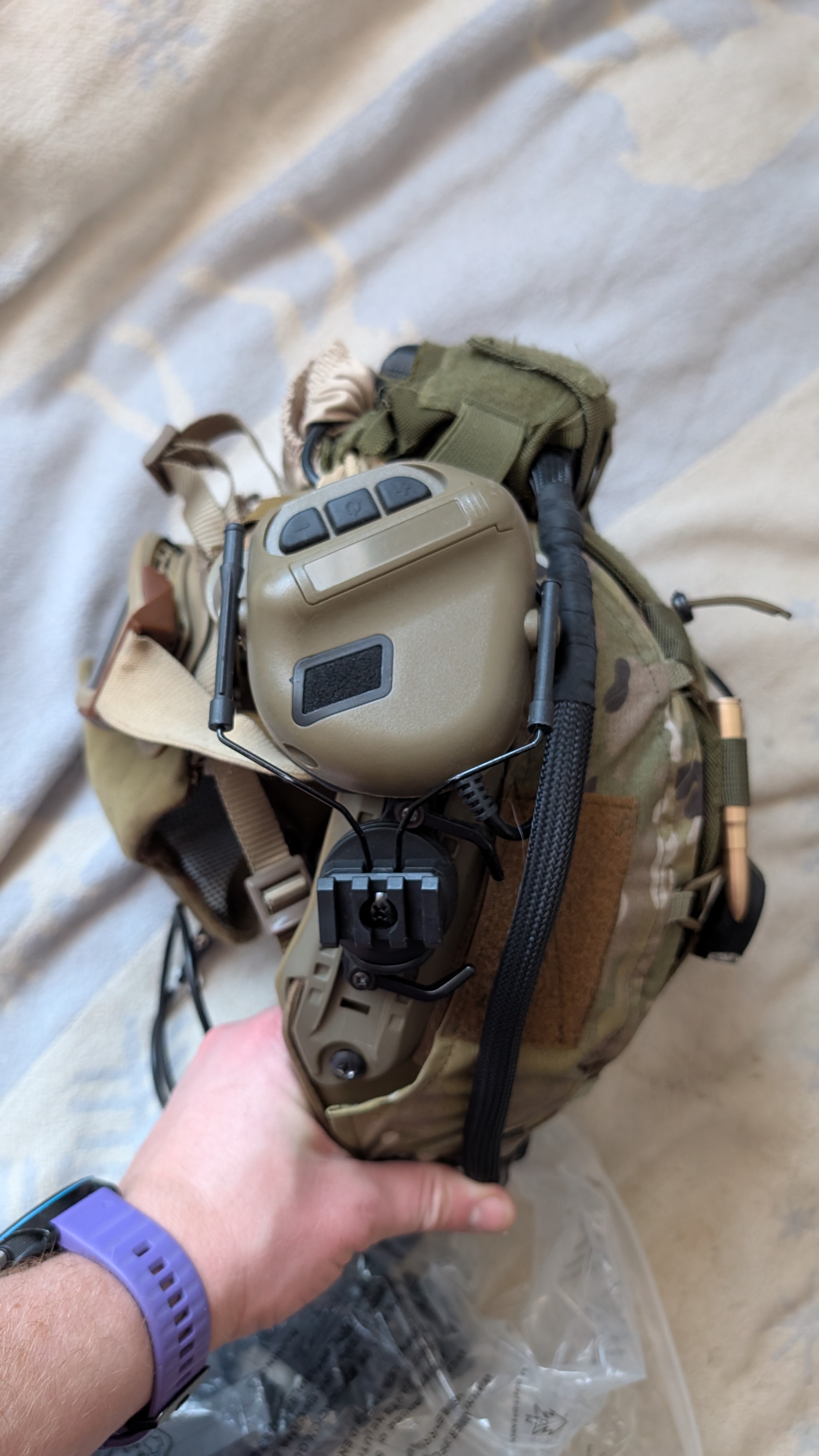 Hełm + Antyfog, gogle, pokrowiec, słuchawki, PTT, stalker, multicam