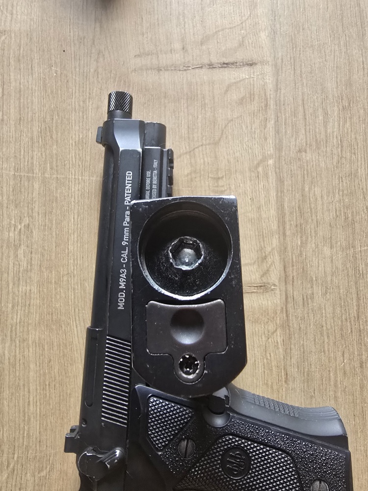 Pistolet airsoft Beretta M9A3 FM + kabura + kabura na magazynki