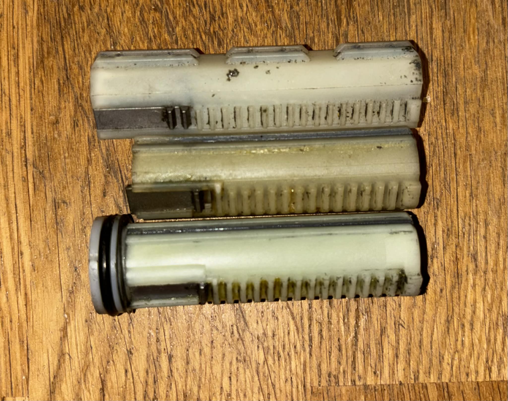 Resztki części po Asg (Cena za wszystko)