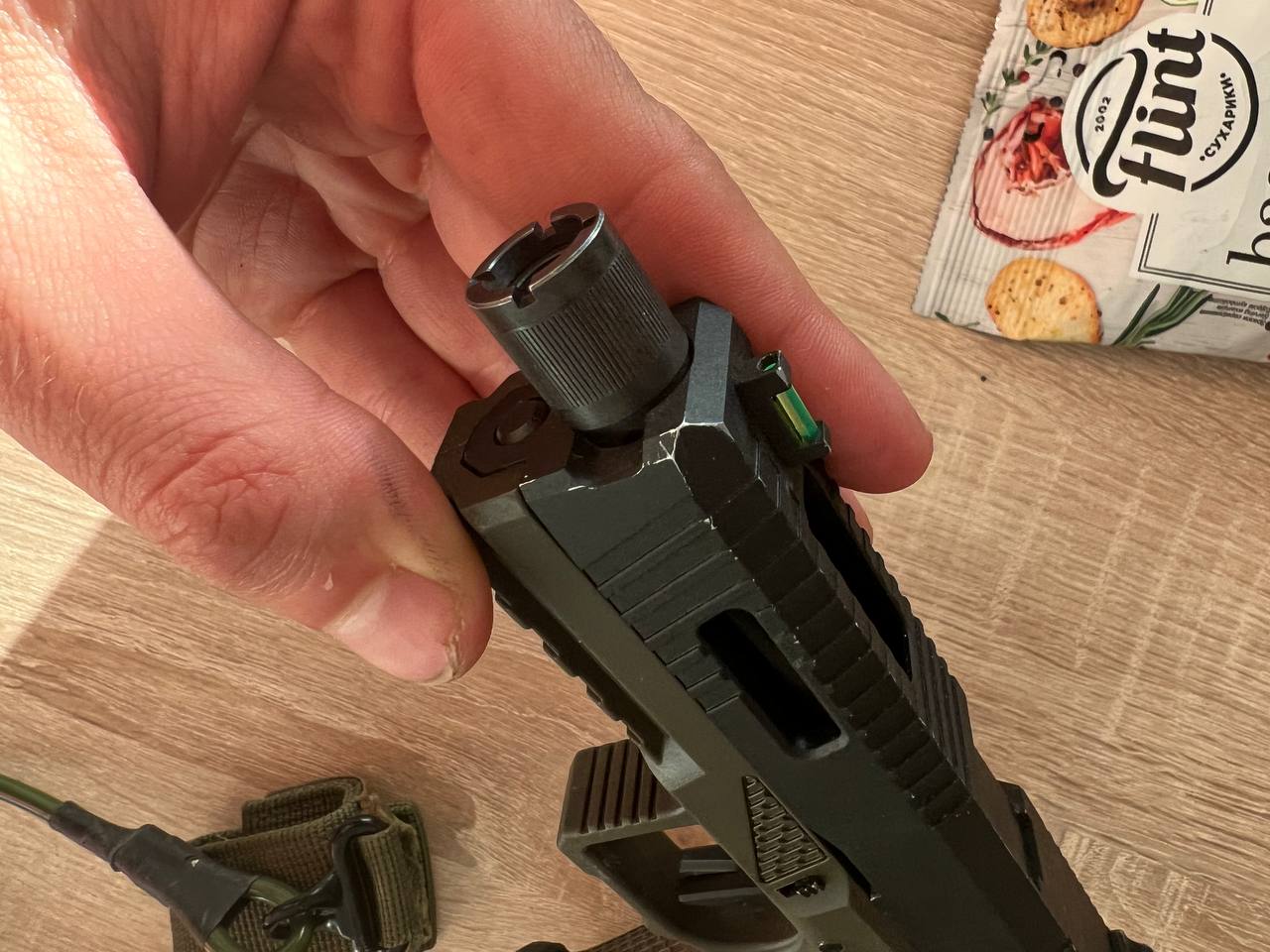 ASG Novritsch SSP18 Green Gas / CO2 + 4 magazynki + gaz + smycz