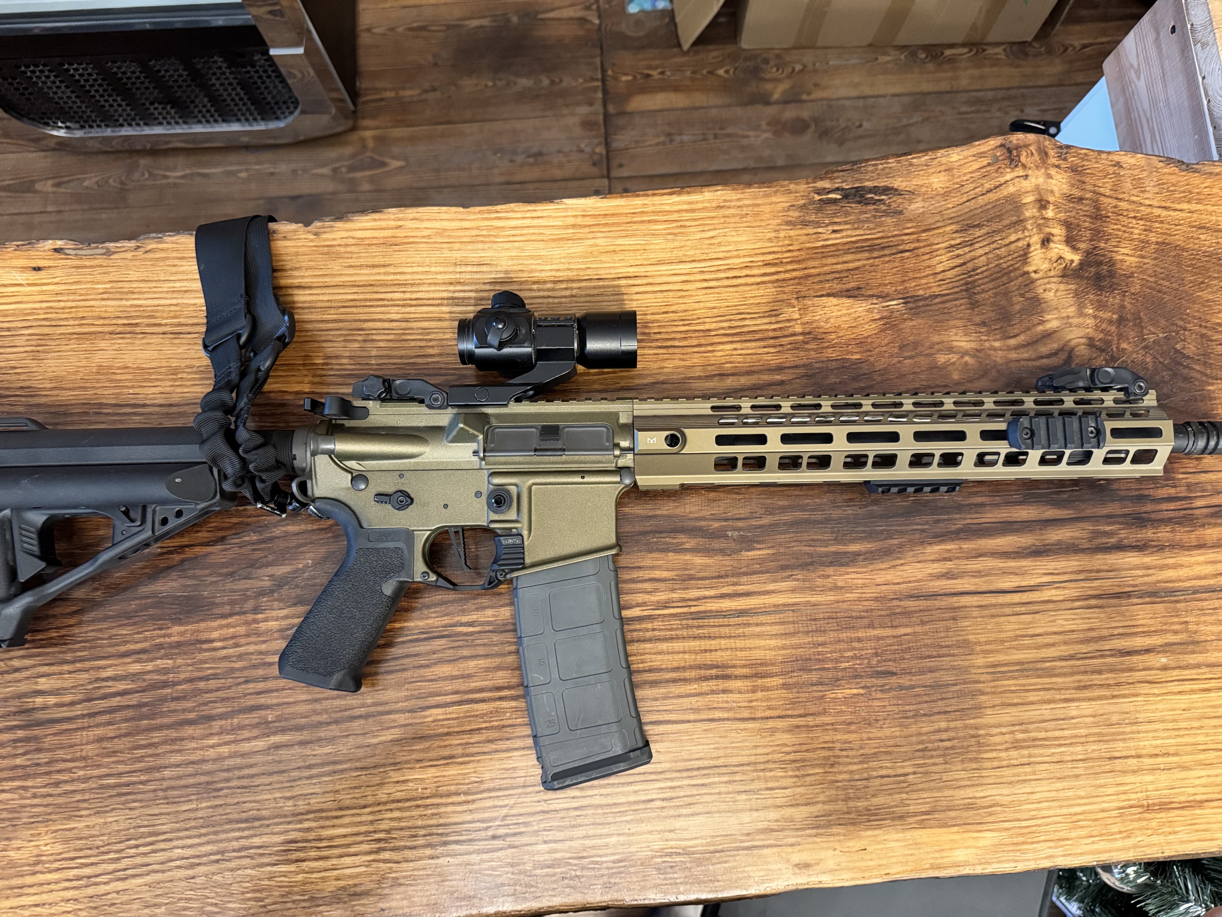 Replika ASG VFC Avalon VR16 Saber Carbine M-LOK FDE