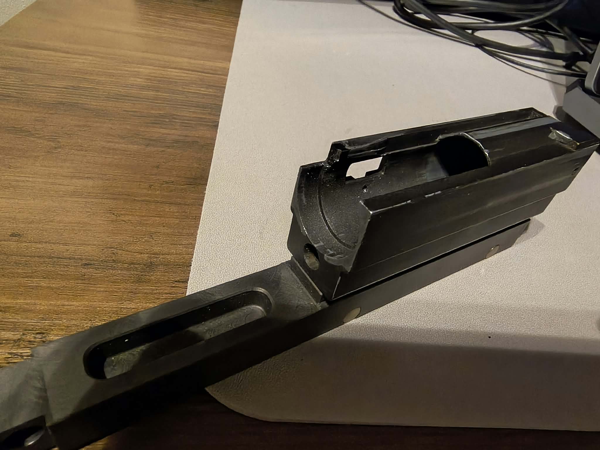 Bolt Carrier, Zamek do repliki SCAR-L ( WE)