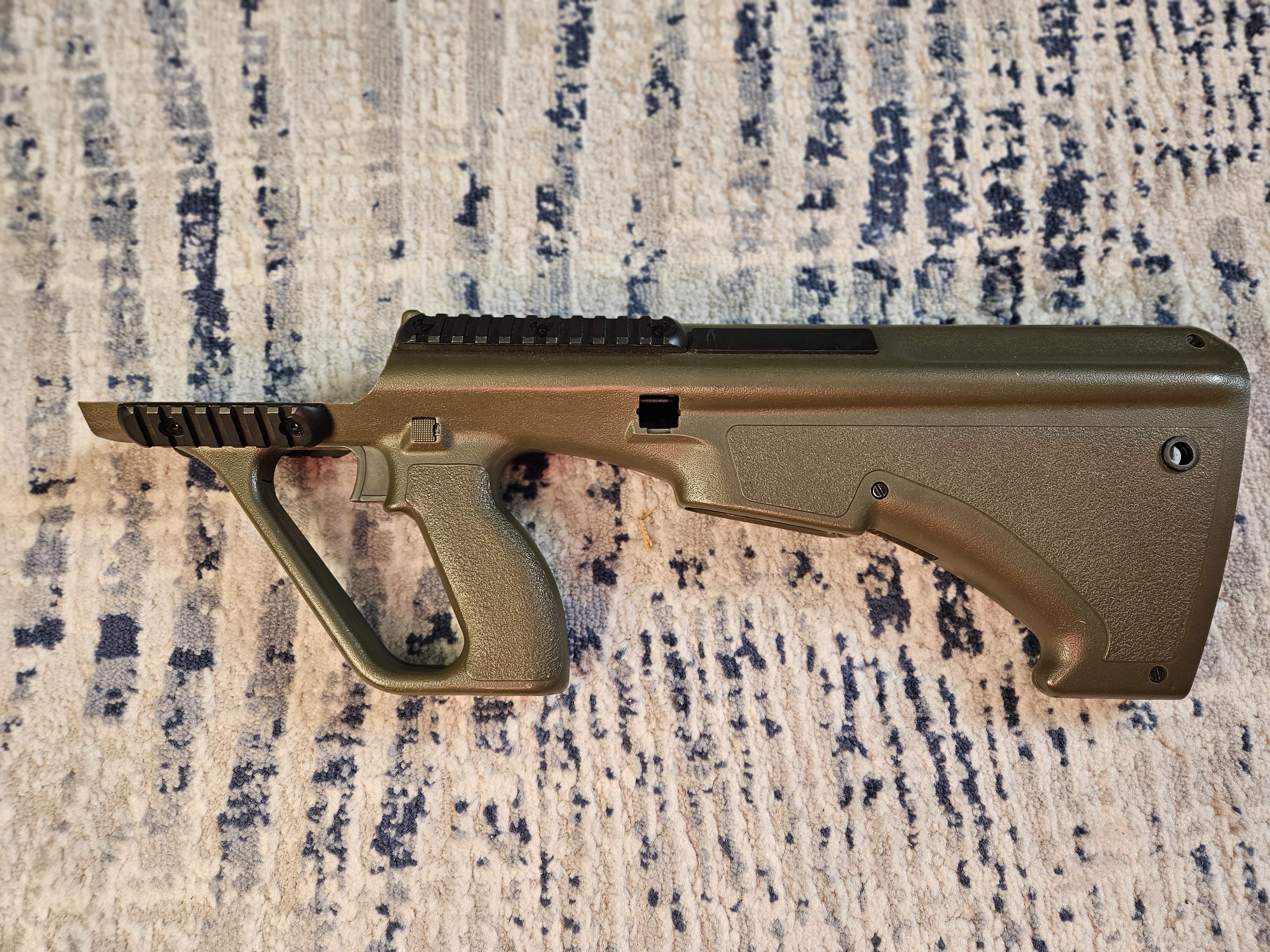 Korpus, body AUG GFC olive stan BDB